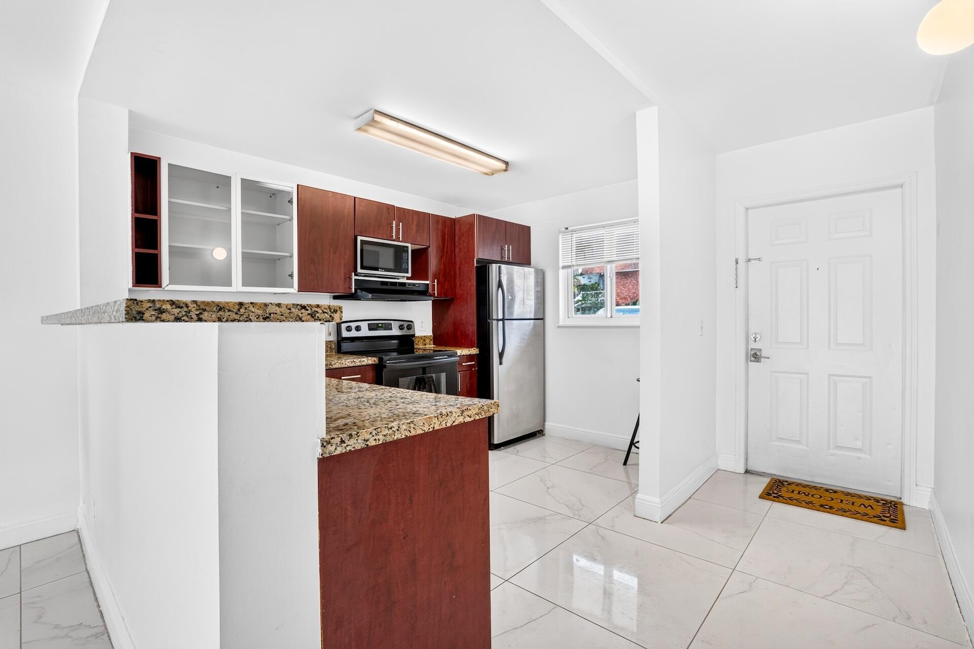 840 PINE Drive 104, Pompano Beach, FL 33060, Pompano Beach - Photo 5
