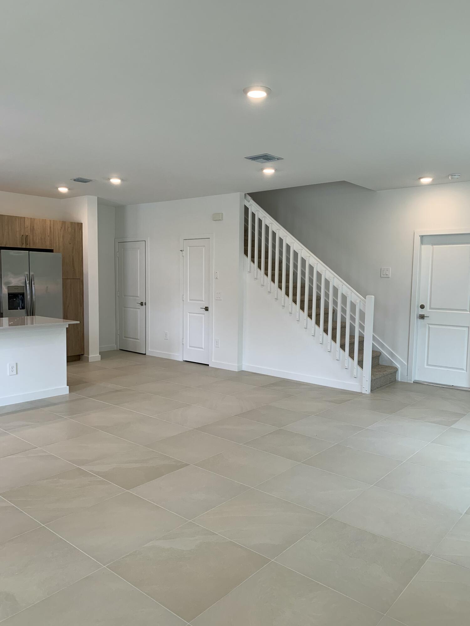 747 SE Central Parkway 43, Stuart, FL 34994, Stuart - Photo 4