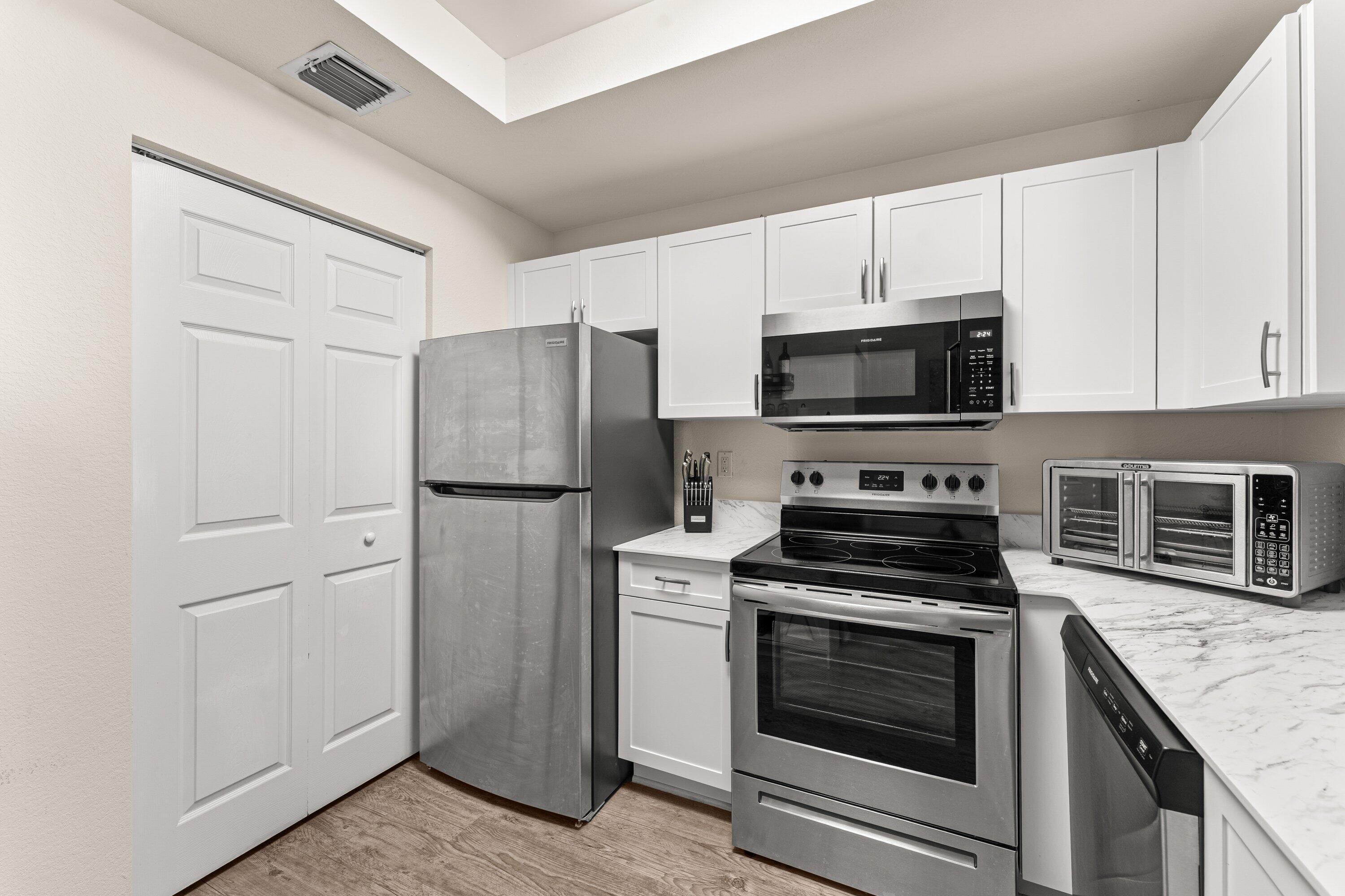 2801 SARENTO Place 102, Palm Beach Gardens, FL 33410, Palm Beach Gardens - Photo 5