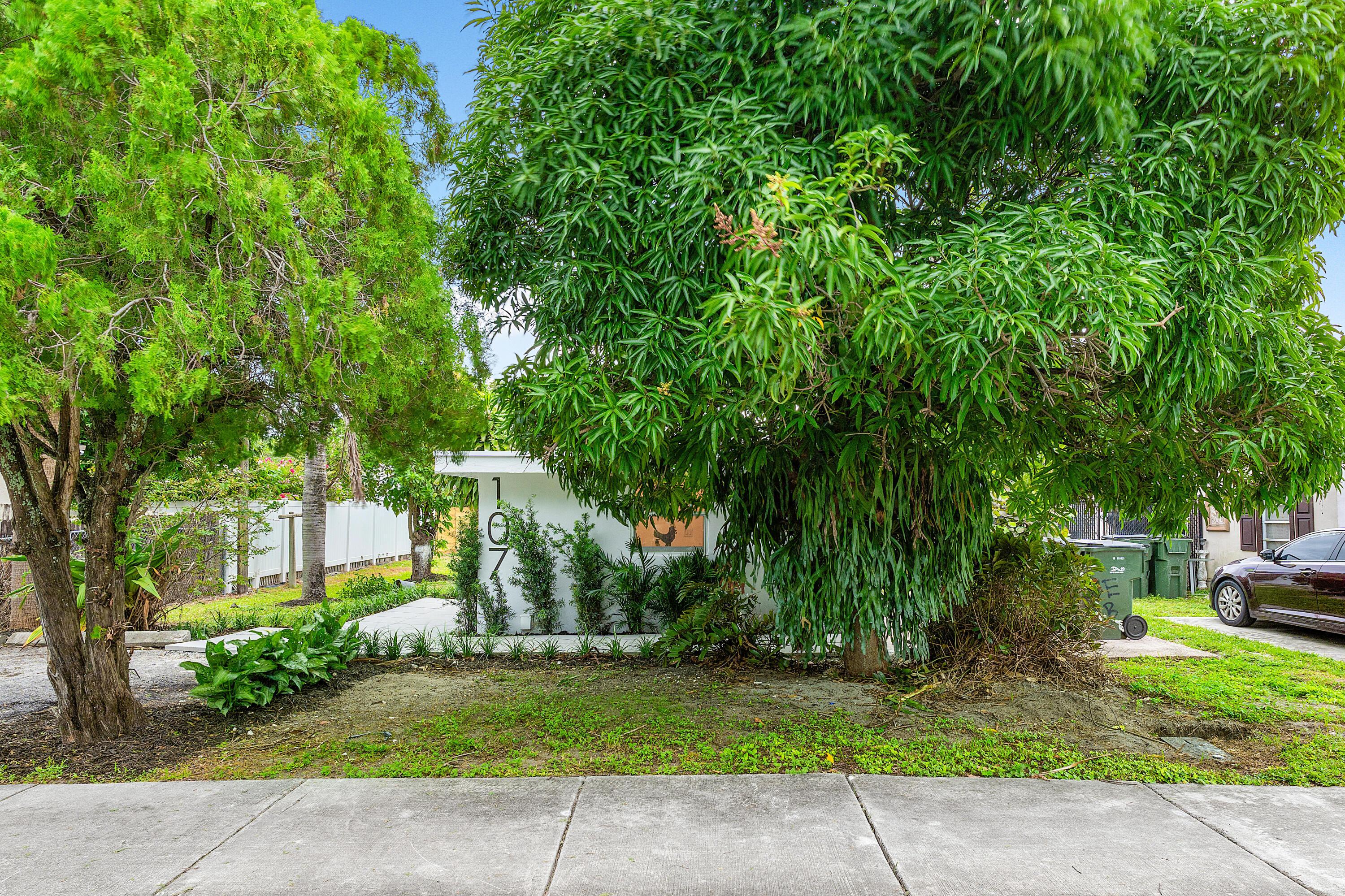 107 SW 4TH Avenue, Delray Beach, FL 33444, Delray Beach - Photo 2