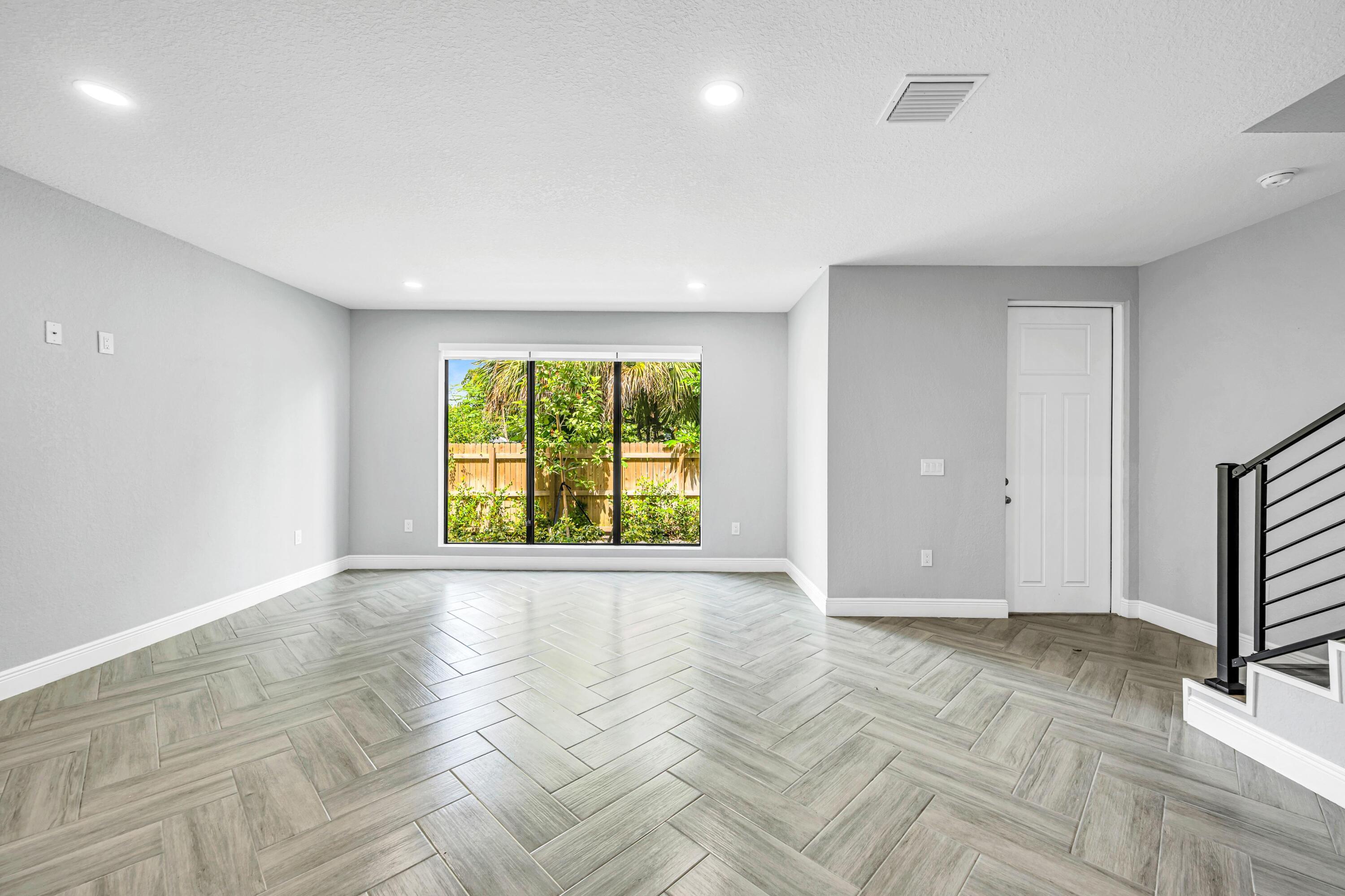 333 NW 41st Street 337, Oakland Park, FL 33309, Oakland Park - Photo 5