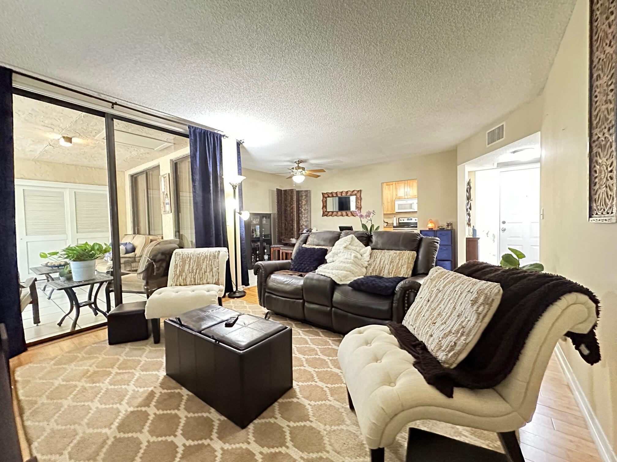 4509 Carambola Circle S 4509, Coconut Creek, FL 33066, Coconut Creek - Photo 4