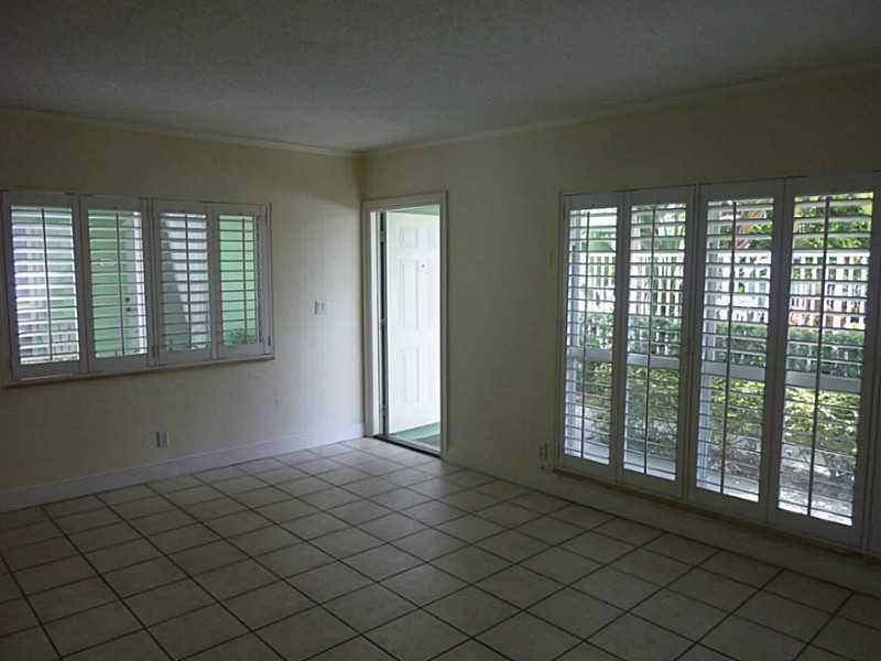 2124 NE 5th Avenue 103, Wilton Manors, FL 33305, Wilton Manors - Photo 5