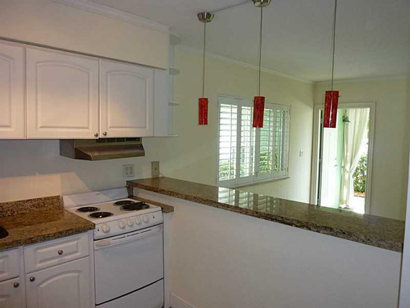 2124 NE 5th Avenue 103, Wilton Manors, FL 33305, Wilton Manors - Photo 2