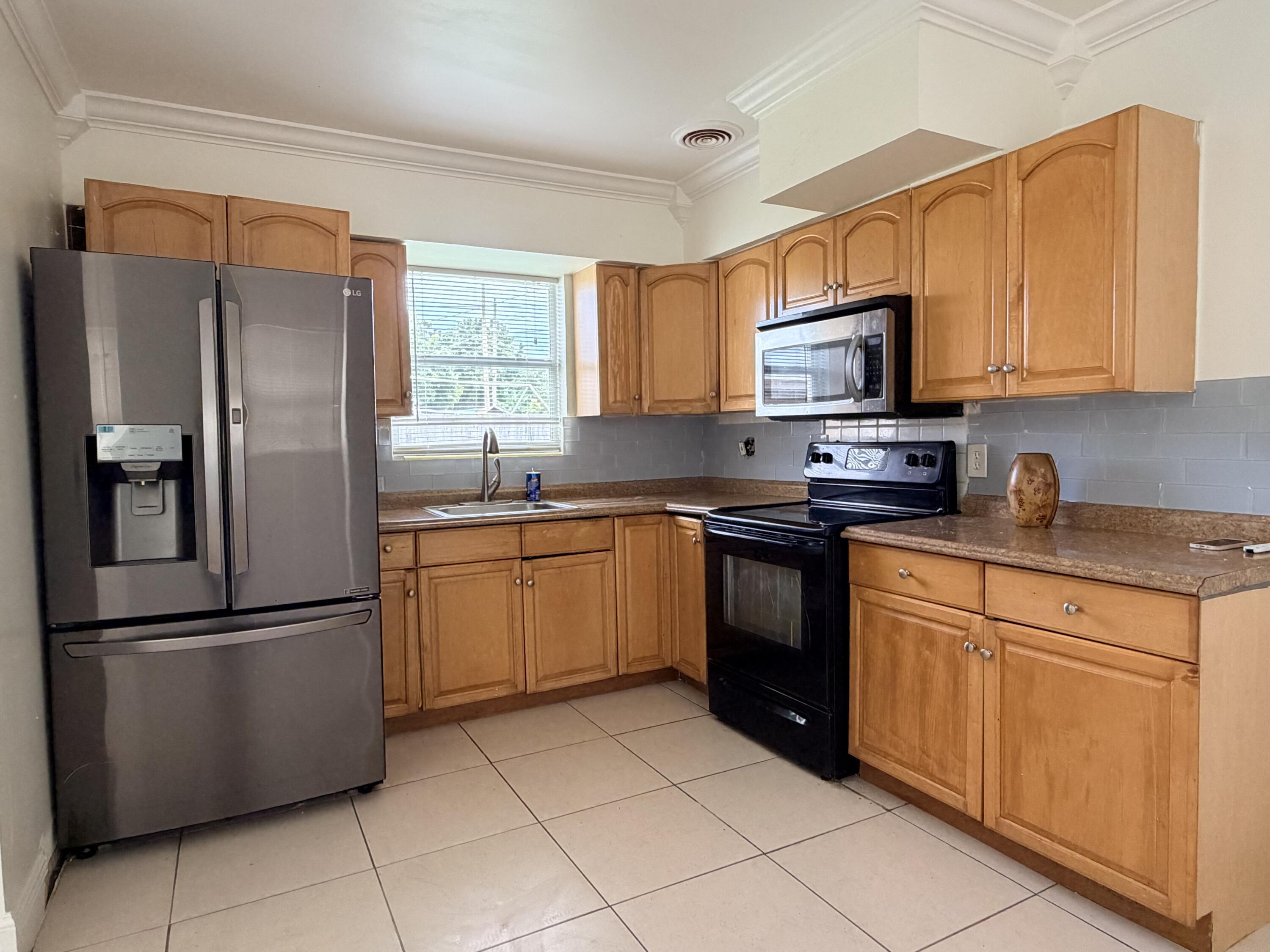 2438 Thomas Street 3, Hollywood, FL 33020, Hollywood