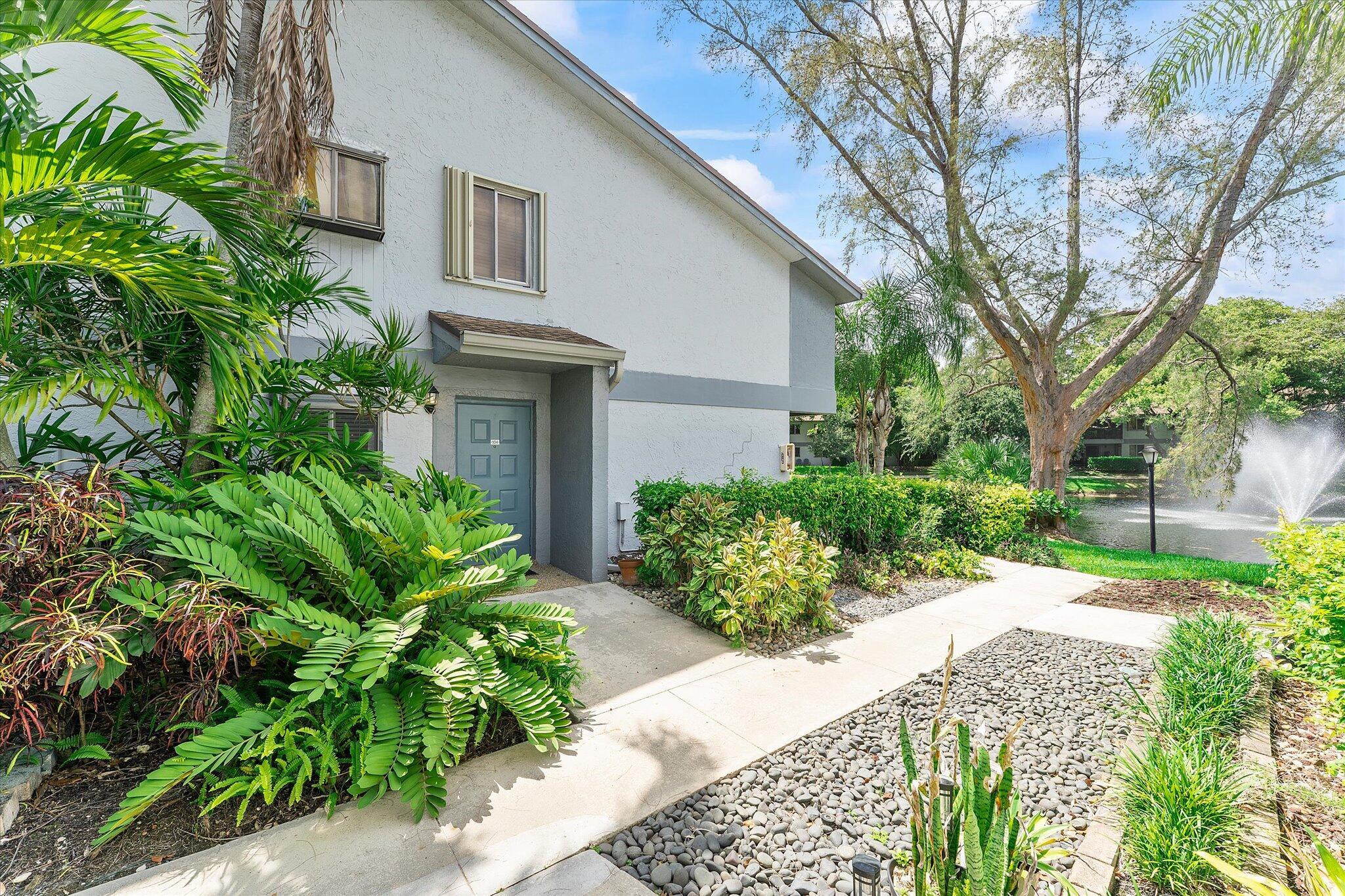 2705 S OAKLAND FOREST Drive 104, Oakland Park, FL 33309, Oakland Park