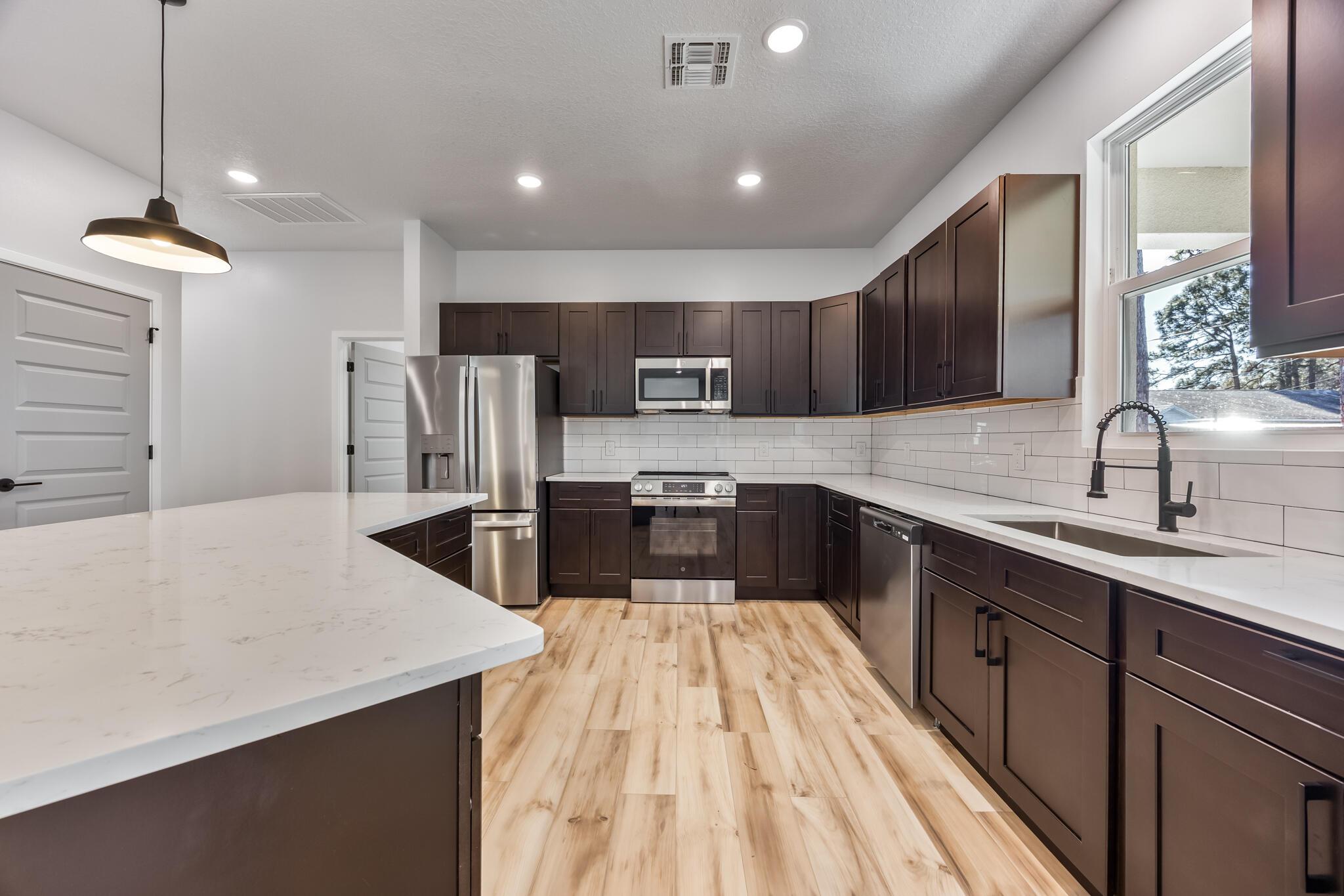1254 HEITZMAN Avenue SW, Palm Bay, FL 32908, Palm Bay - Photo 4