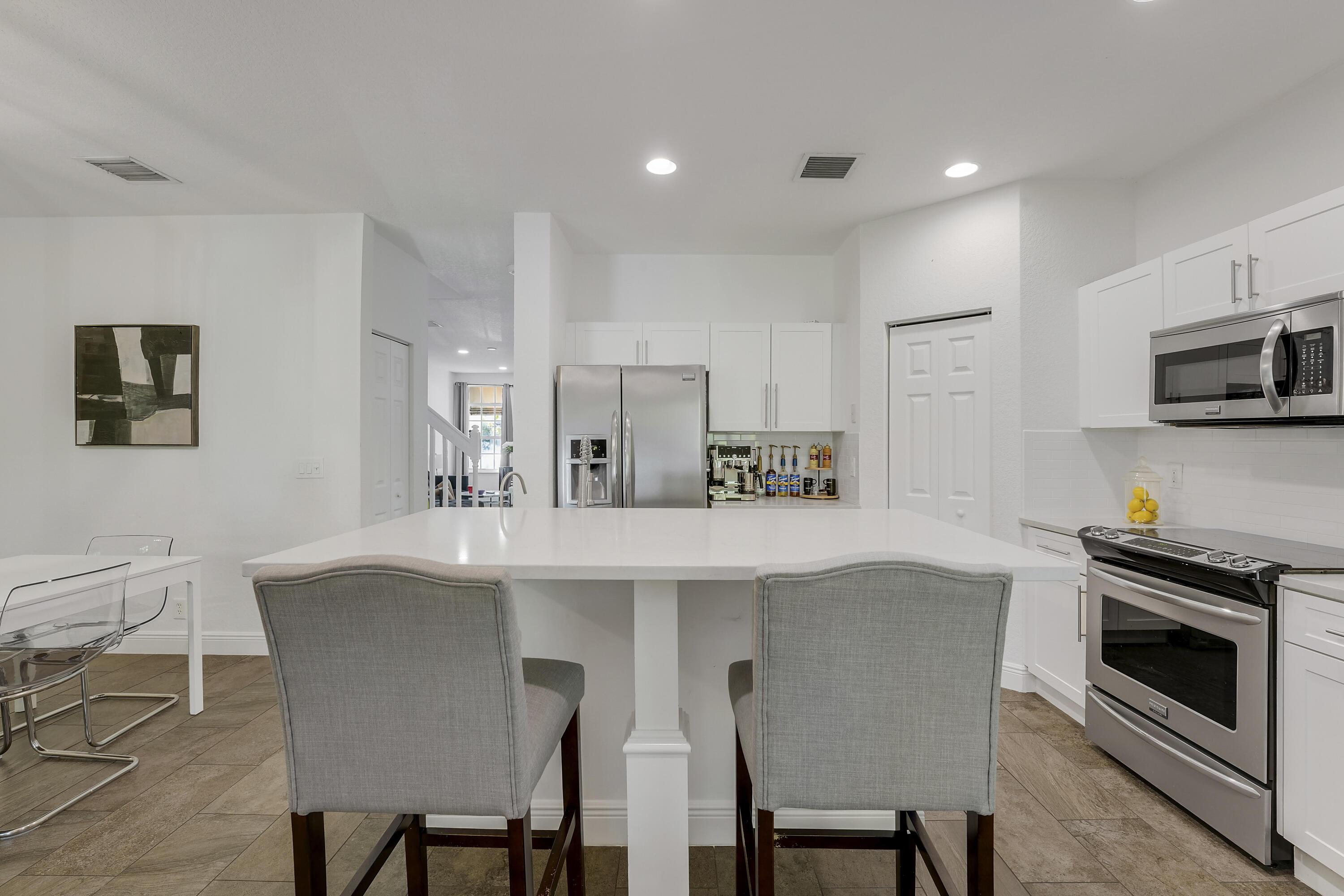 323 Spruce Street 323, Boynton Beach, FL 33426, Boynton Beach - Photo 5