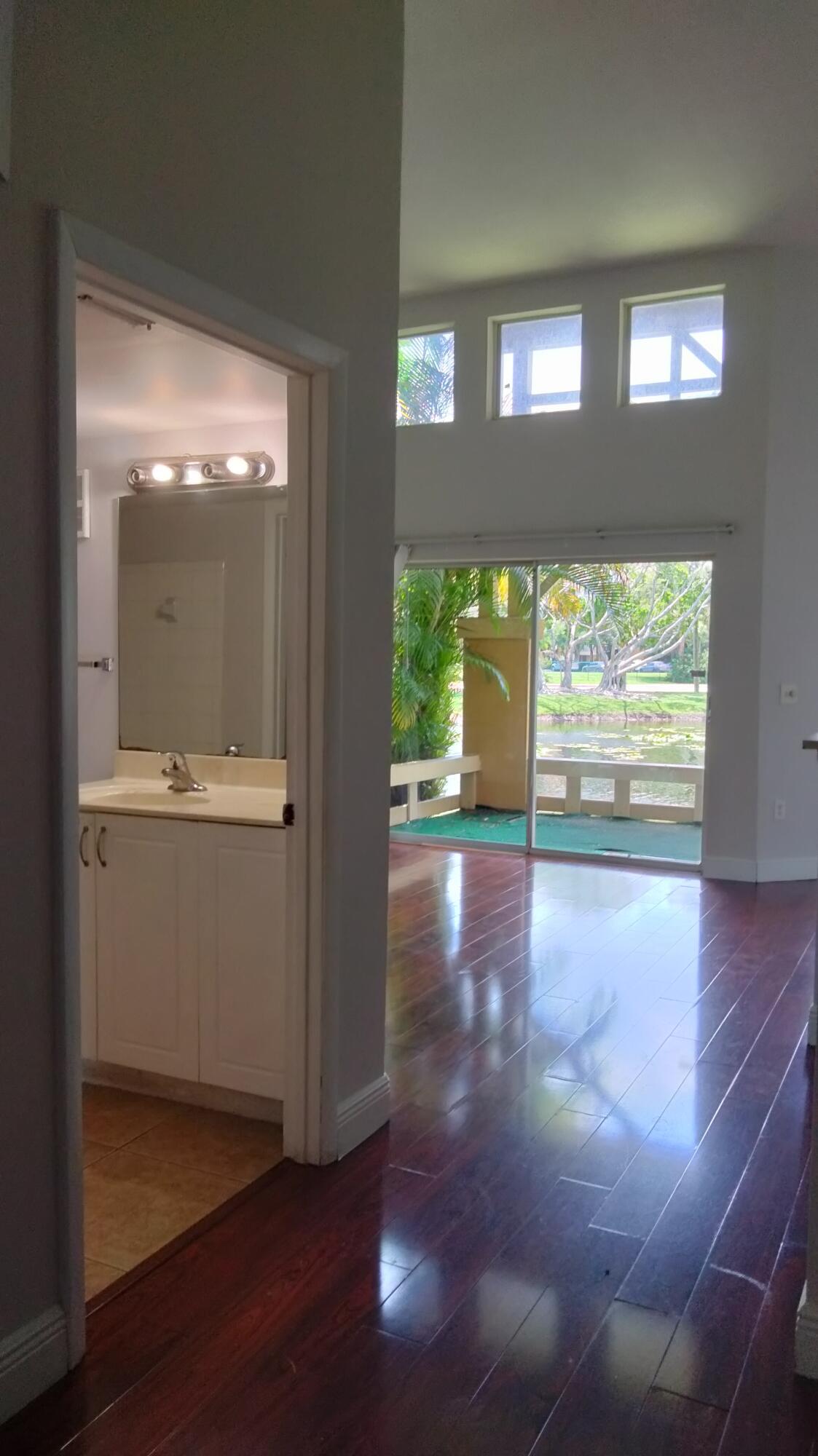 4759 Via Palm Lakes 305, West Palm Beach, FL 33417, West Palm Beach - Photo 3
