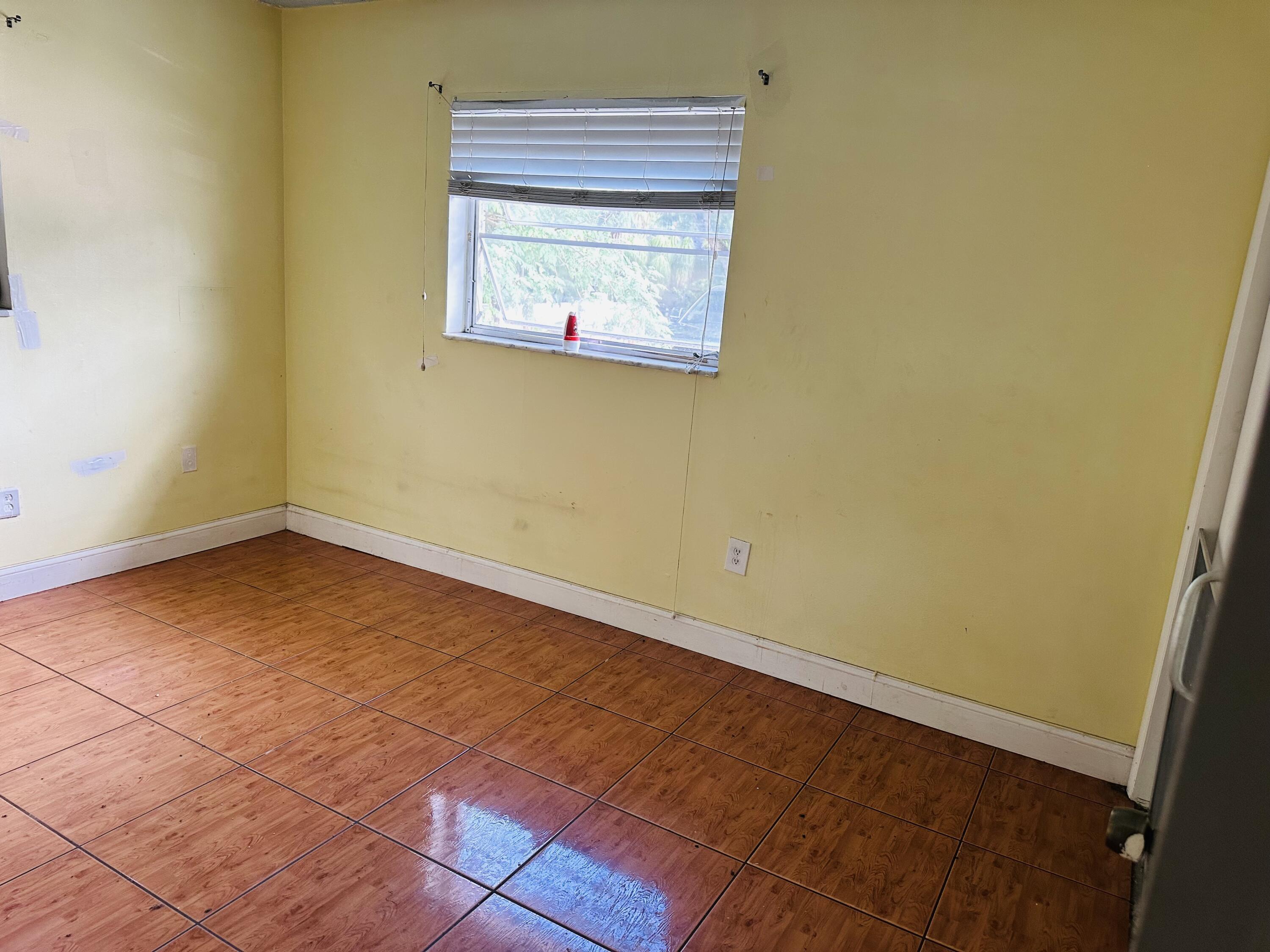 3893 Allison Court, Lake Worth, FL 33461, Lake Worth - Photo 3