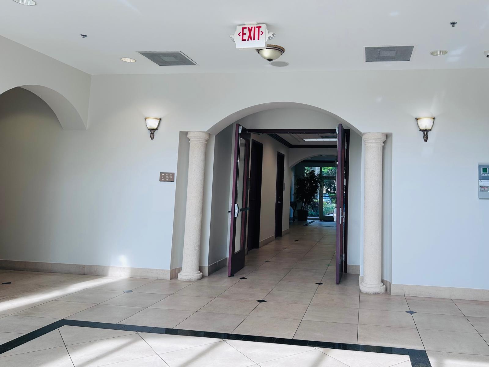 2893 Executive Park Drive 105, Weston, FL, Weston - Photo 5