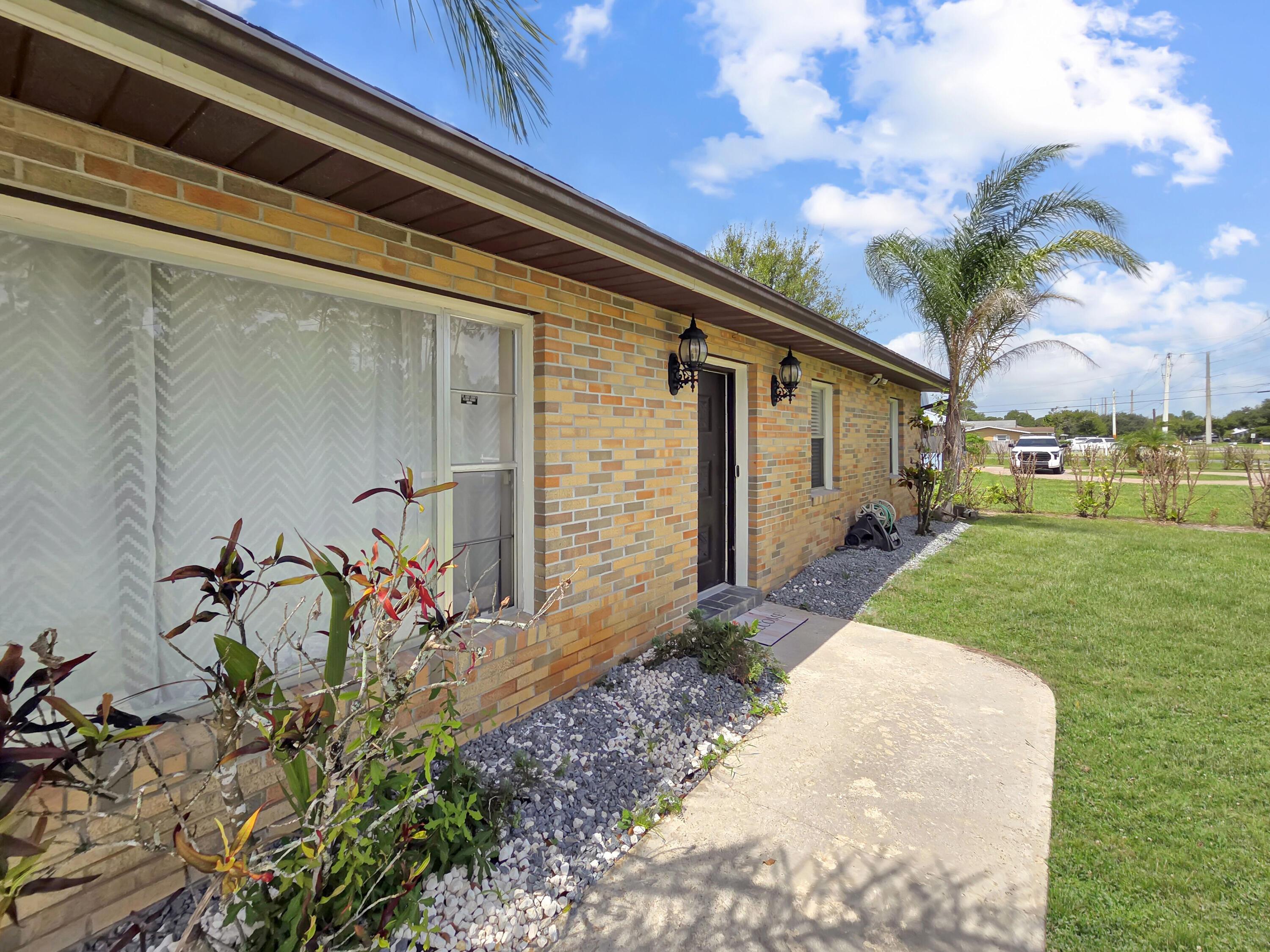 801 W WEATHERBEE Road, Fort Pierce, FL 34982, Fort Pierce - Photo 5