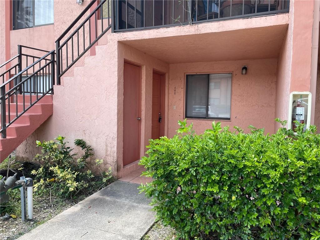235 LAKEVIEW Drive 102, Weston, FL 33326, Weston - Photo 3