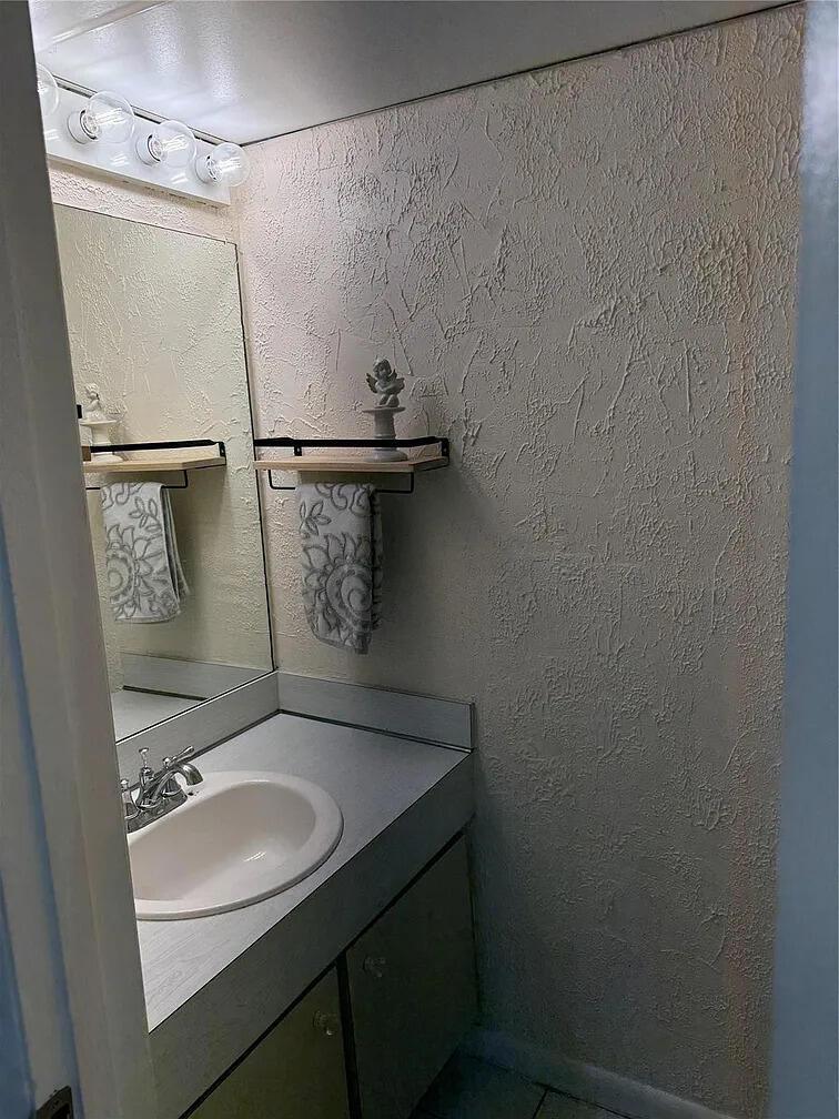 3007 NW 68TH Street 9C, Fort Lauderdale, FL 33309, Fort Lauderdale - Photo 3
