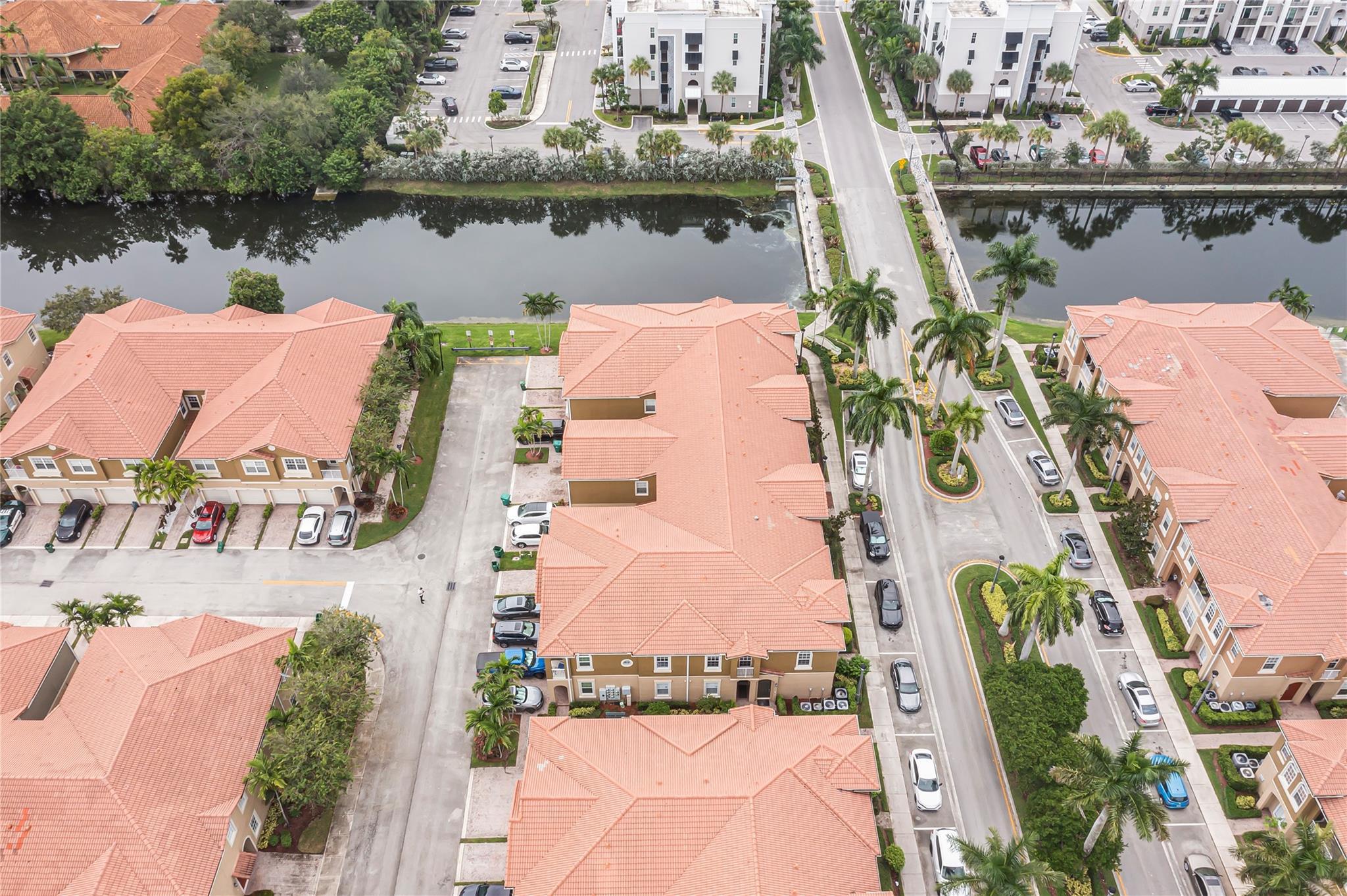 5754 HAMPTON HILLS Boulevard 5754, Tamarac, FL 33321, Tamarac - Photo 4