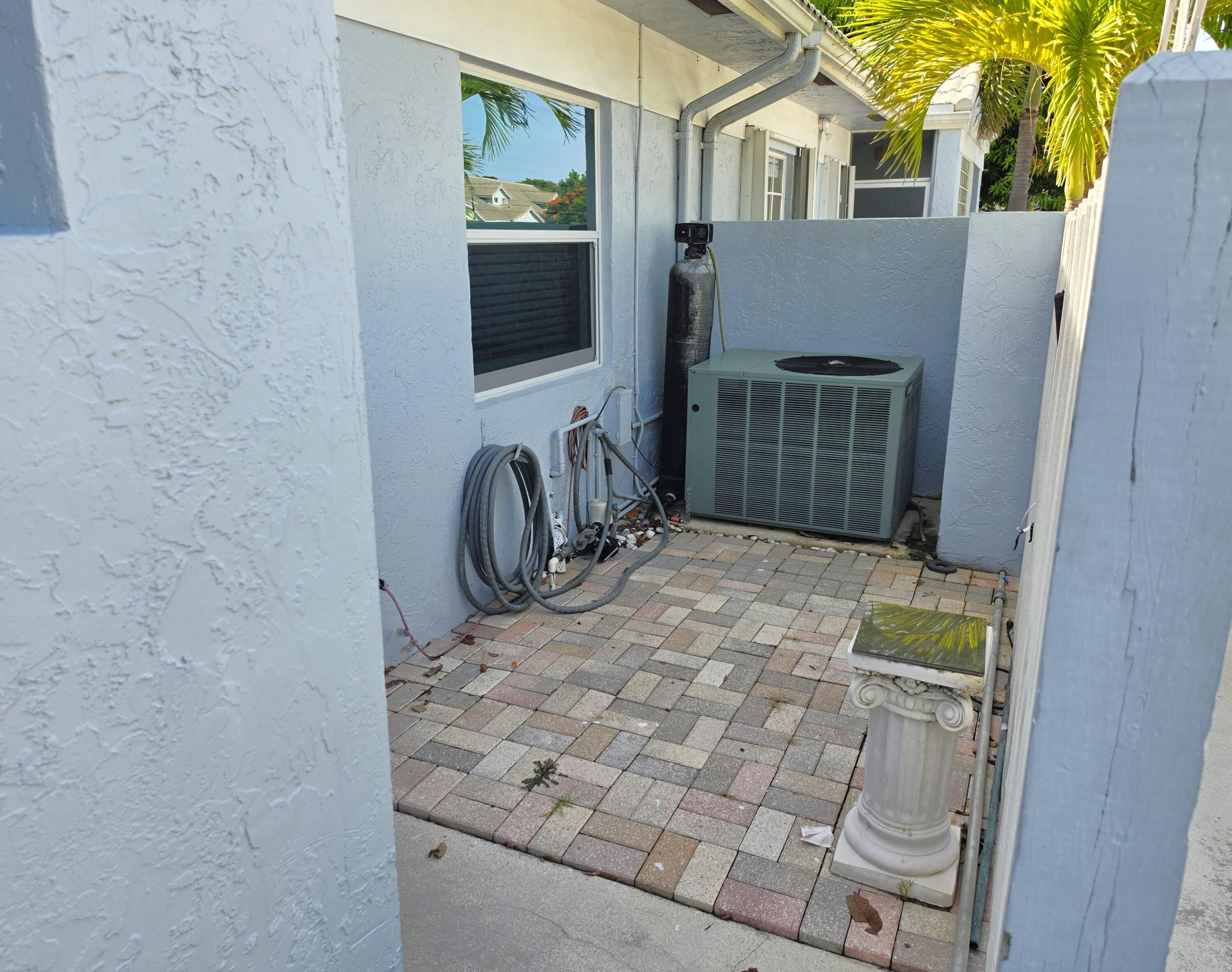 320 SE 2ND Avenue B4, Deerfield Beach, FL 33441, Deerfield Beach - Photo 3