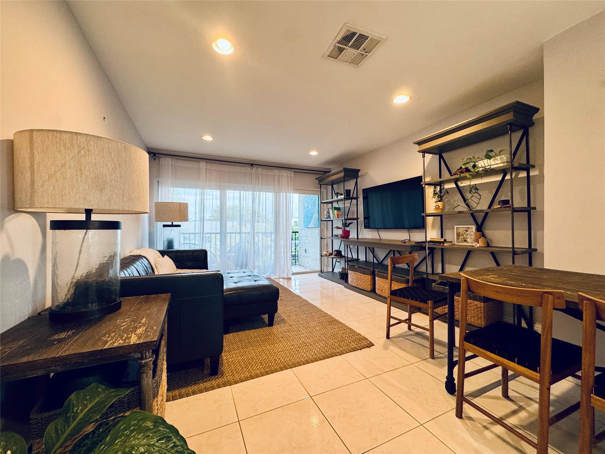 2801 NE 33RD Court 206, Fort Lauderdale, FL 33306, Fort Lauderdale - Photo 3