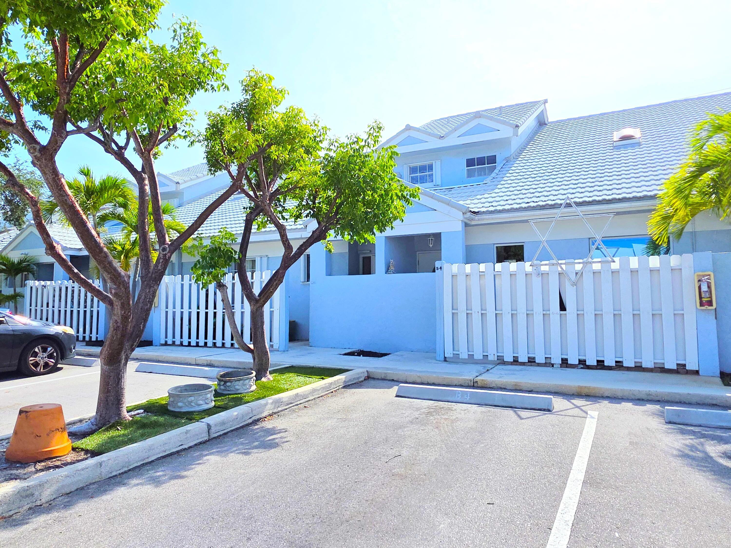 320 SE 2ND Avenue B4, Deerfield Beach, FL 33441, Deerfield Beach
