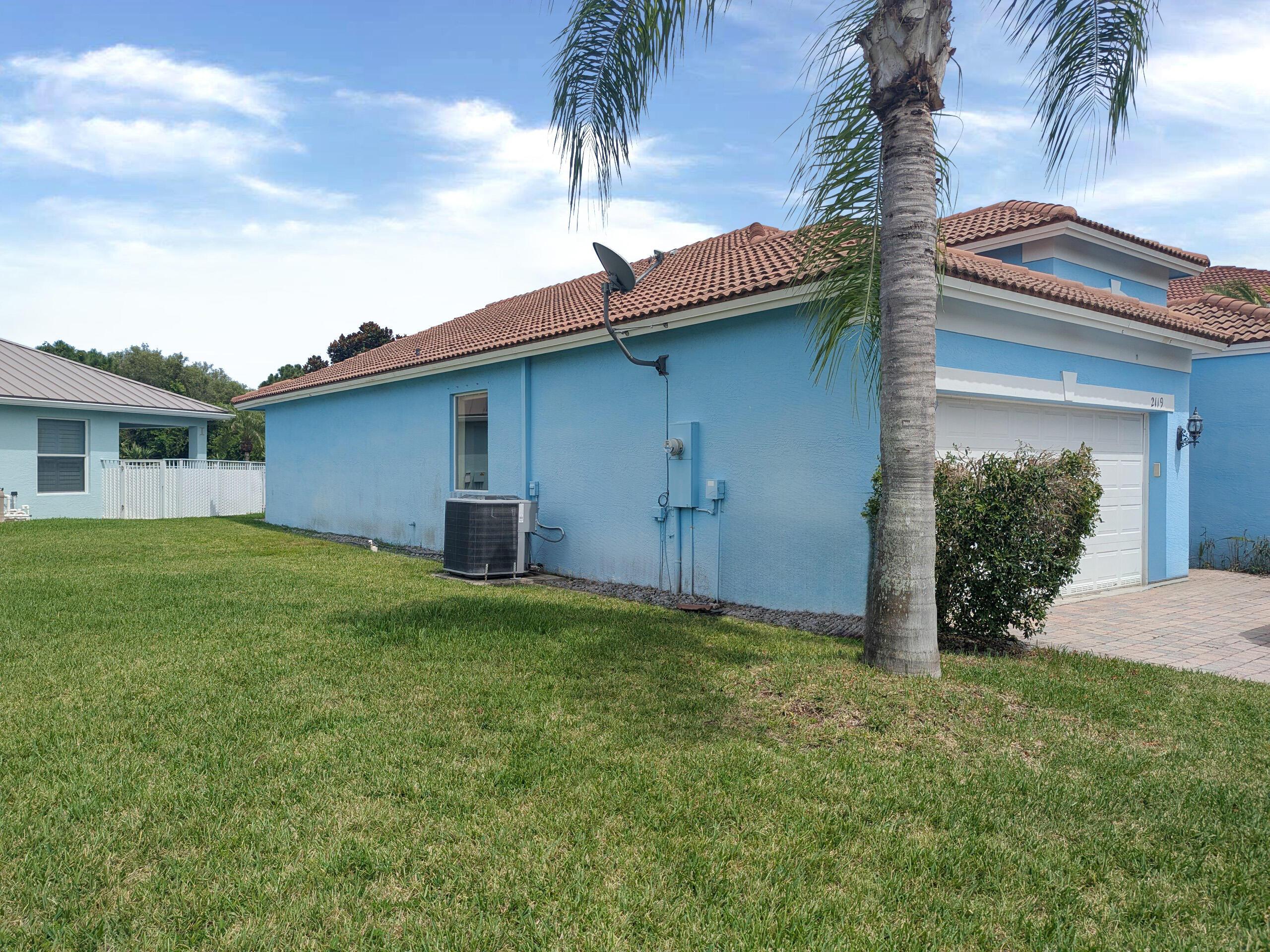 2119 NW MARSH RABBIT Lane, Jensen Beach, FL 34957, Jensen Beach - Photo 5