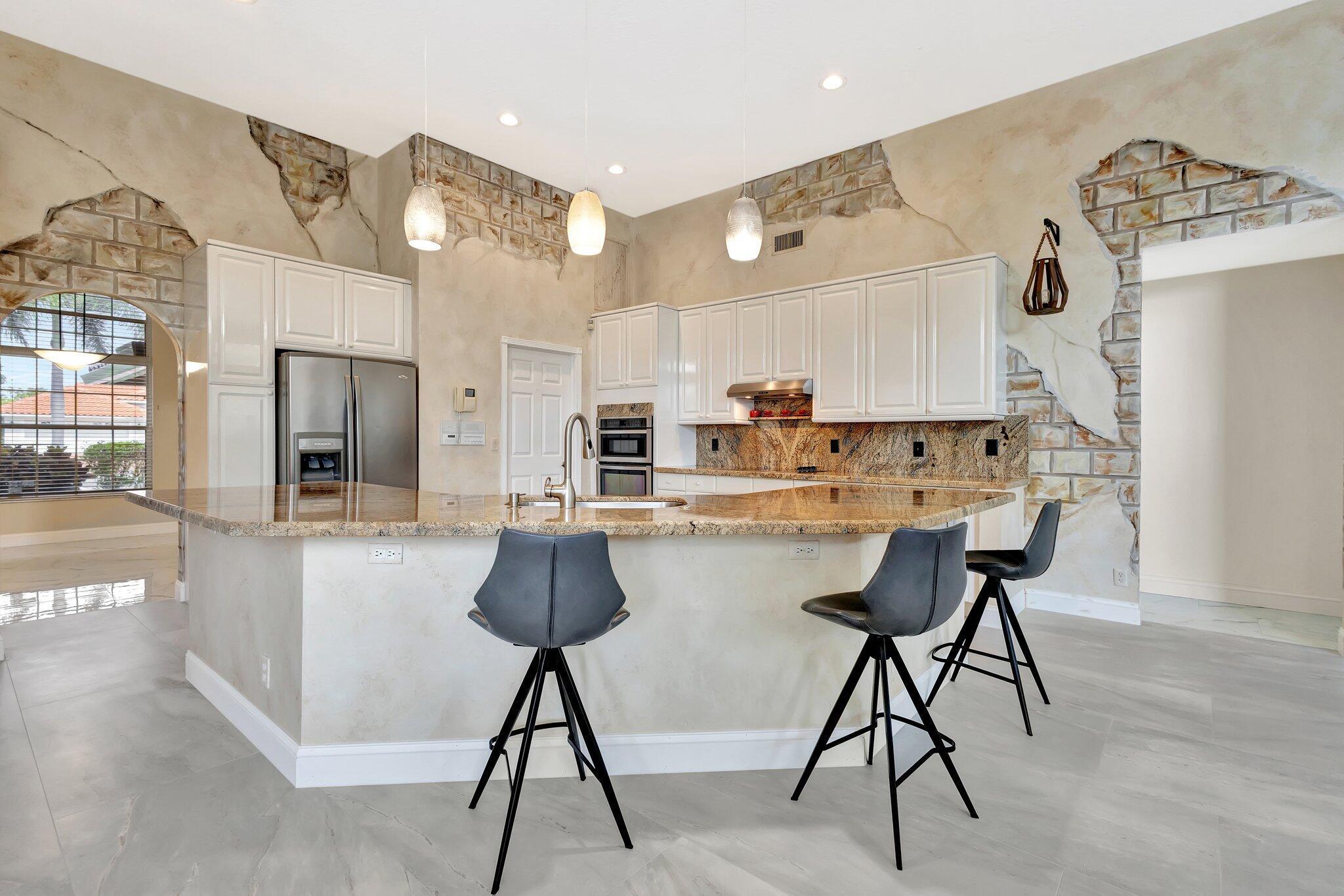 19236 BAY LEAF Court, Boca Raton, FL 33498, Boca Raton - Photo 4