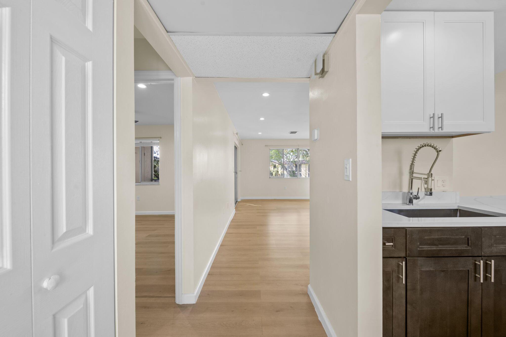 830 SW 9th Street Circle 204, Boca Raton, FL 33486, Boca Raton - Photo 3