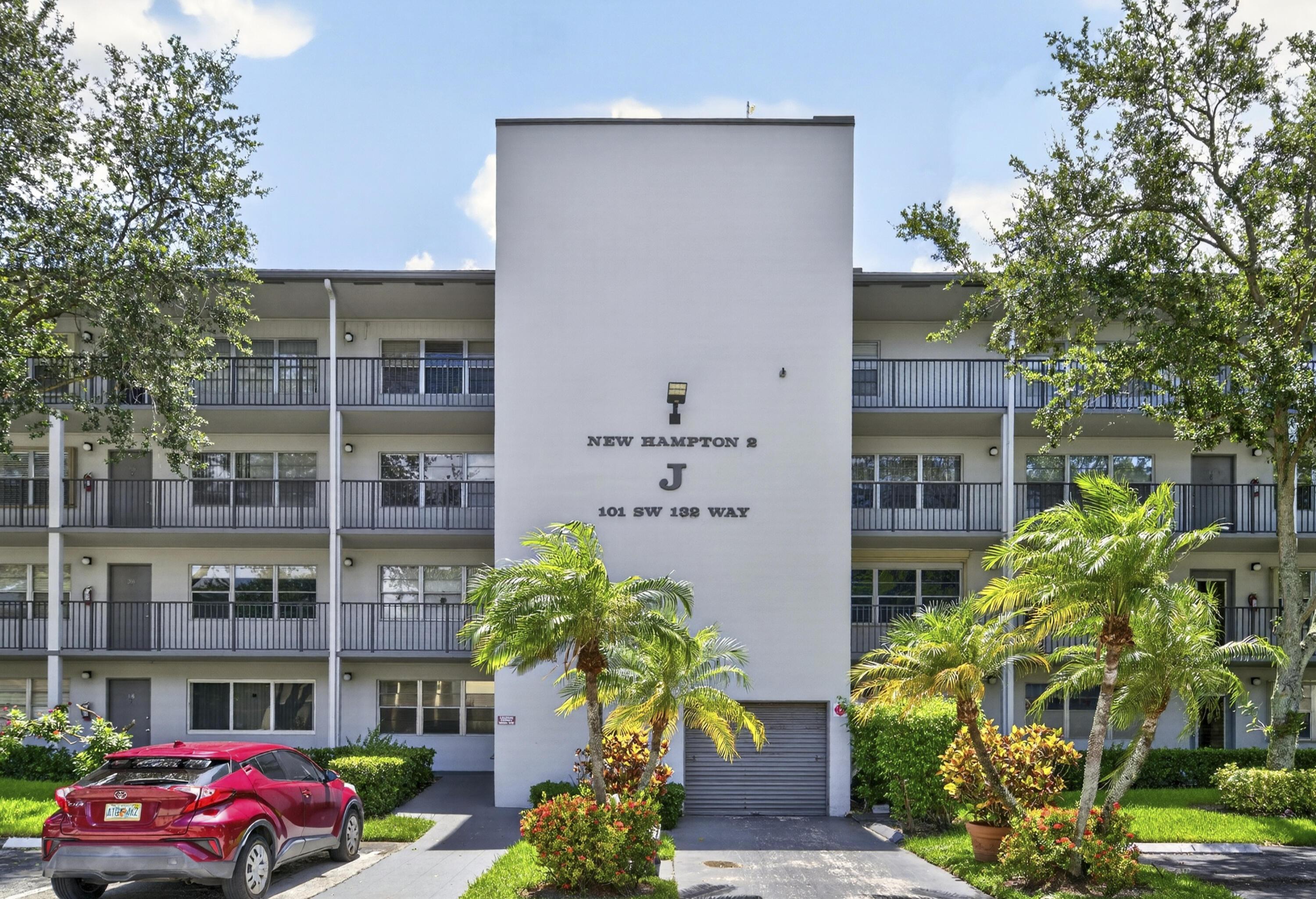 101 SW 132nd Way 215J, Pembroke Pines, FL 33027, Pembroke Pines - Photo 3