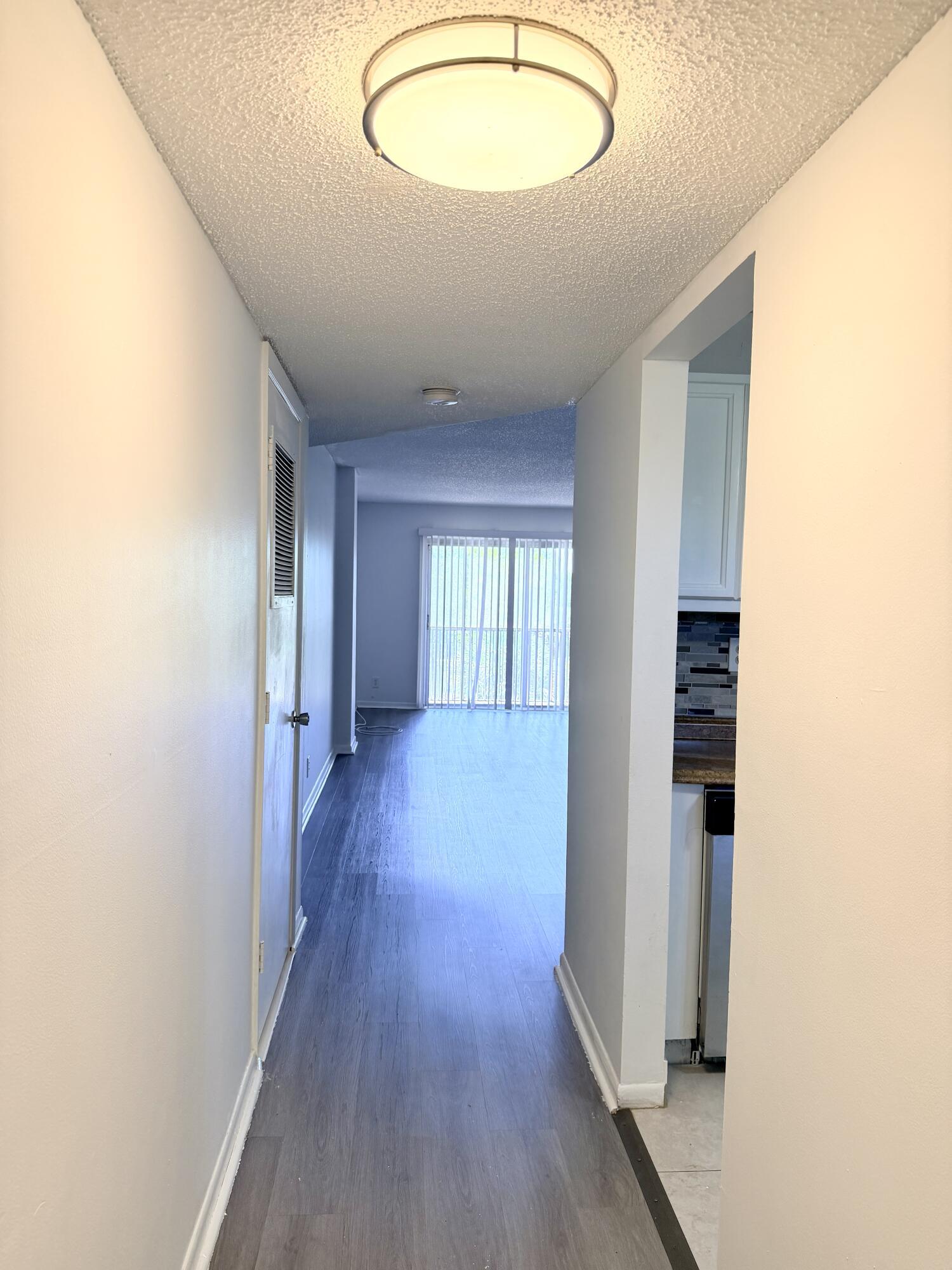1100 NW 87TH Avenue 406, Coral Springs, FL 33071, Coral Springs - Photo 3