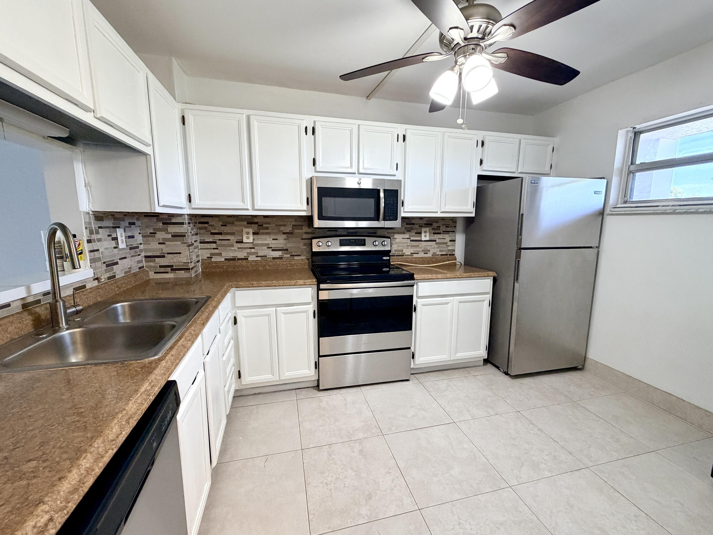 1100 NW 87TH Avenue 406, Coral Springs, FL 33071, Coral Springs - Photo 4