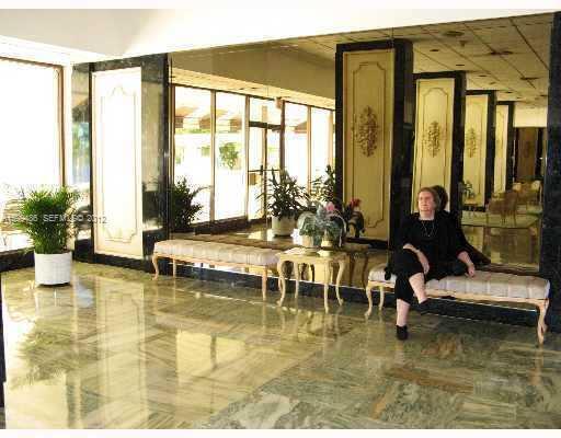 500 BAYVIEW Drive 122, Sunny Isles Beach, FL 33160, Sunny Isles Beach - Photo 2