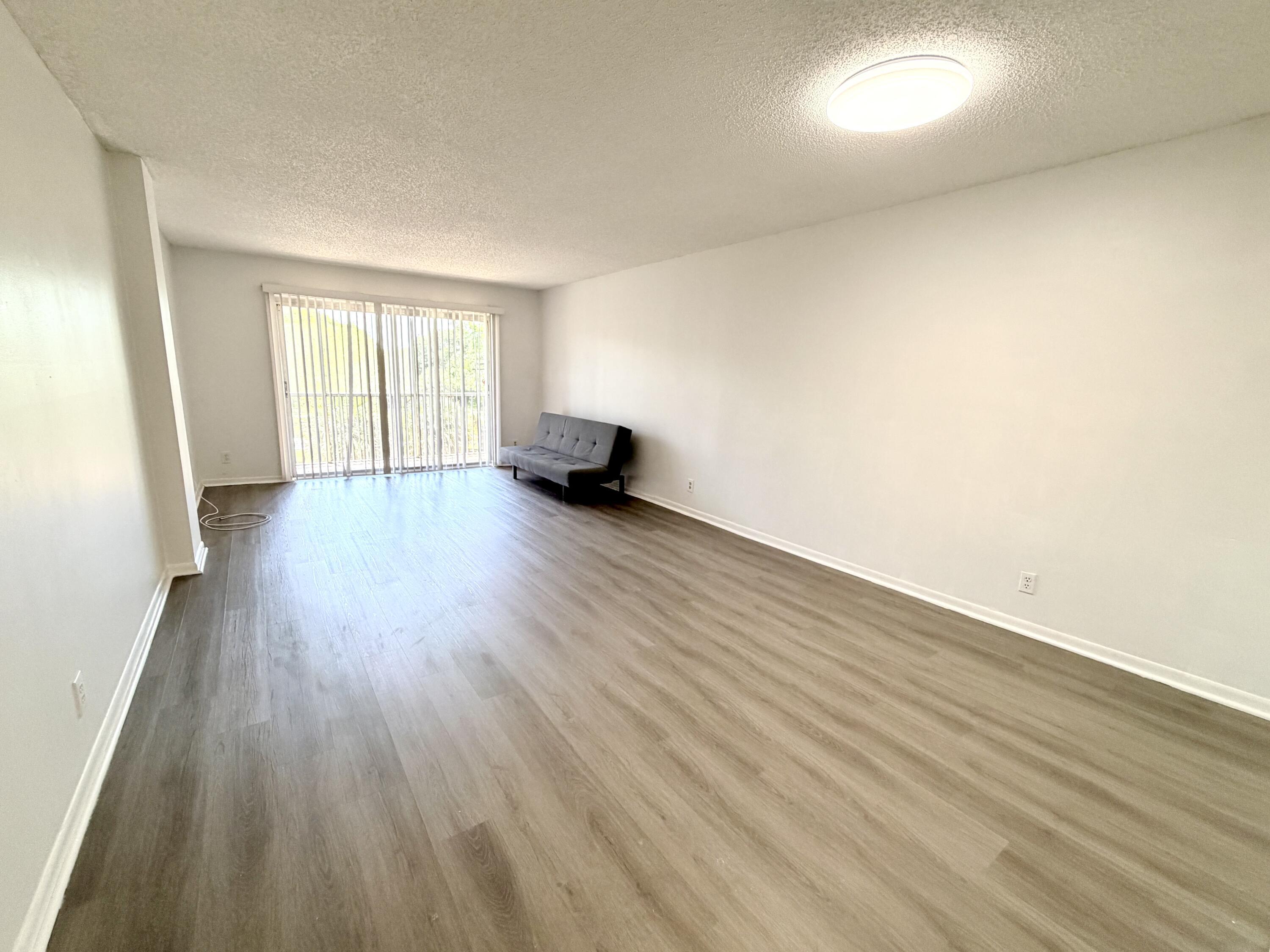 1100 NW 87TH Avenue 406, Coral Springs, FL 33071, Coral Springs - Photo 5