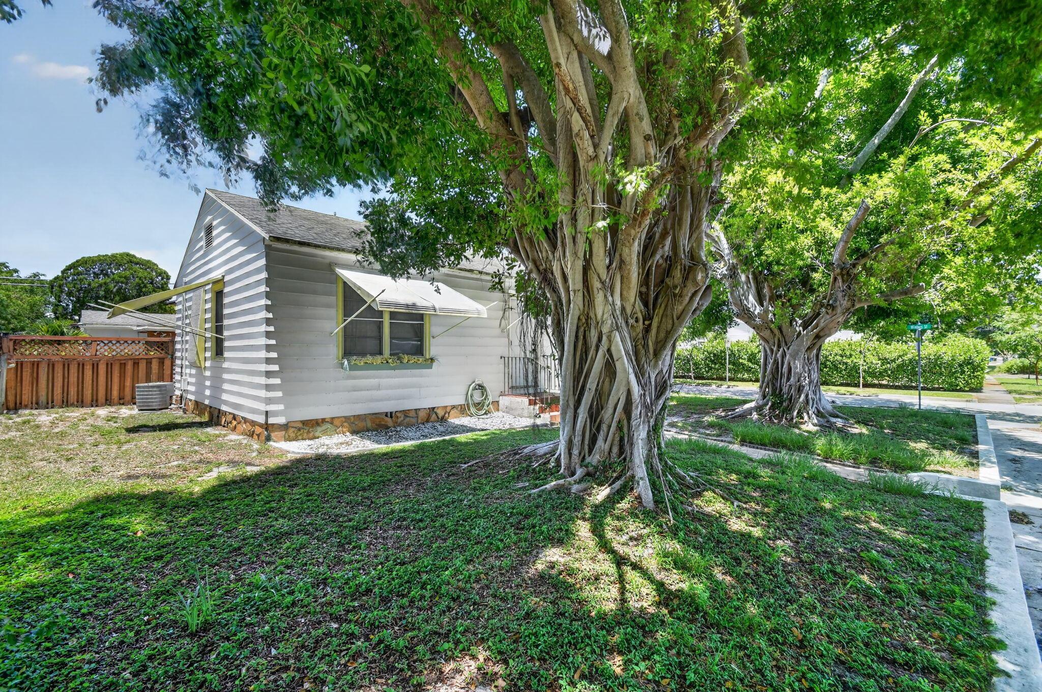 6901 Garden Avenue, West Palm Beach, FL 33405, West Palm Beach - Photo 2
