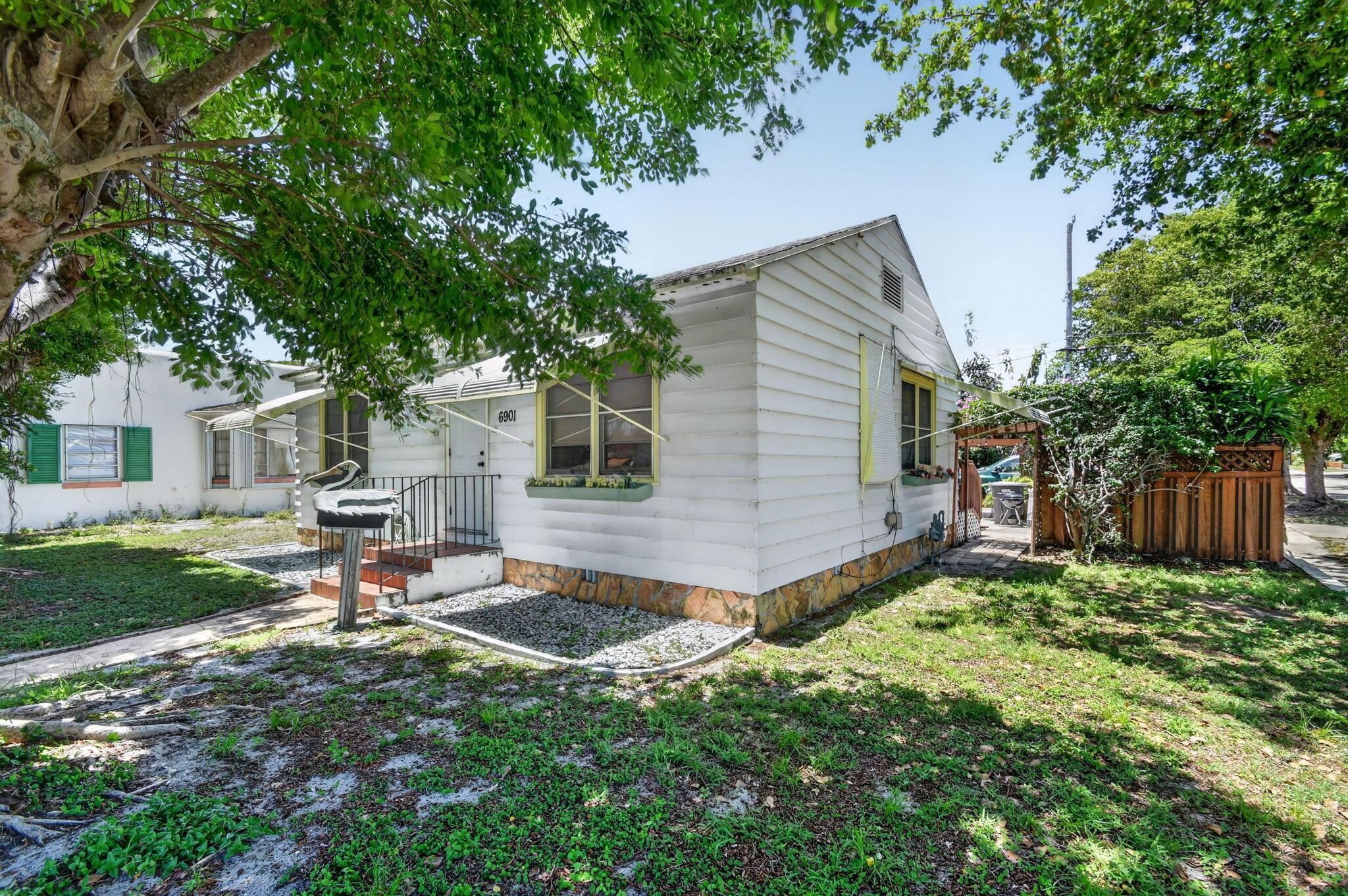 6901 Garden Avenue, West Palm Beach, FL 33405, West Palm Beach - Photo 4