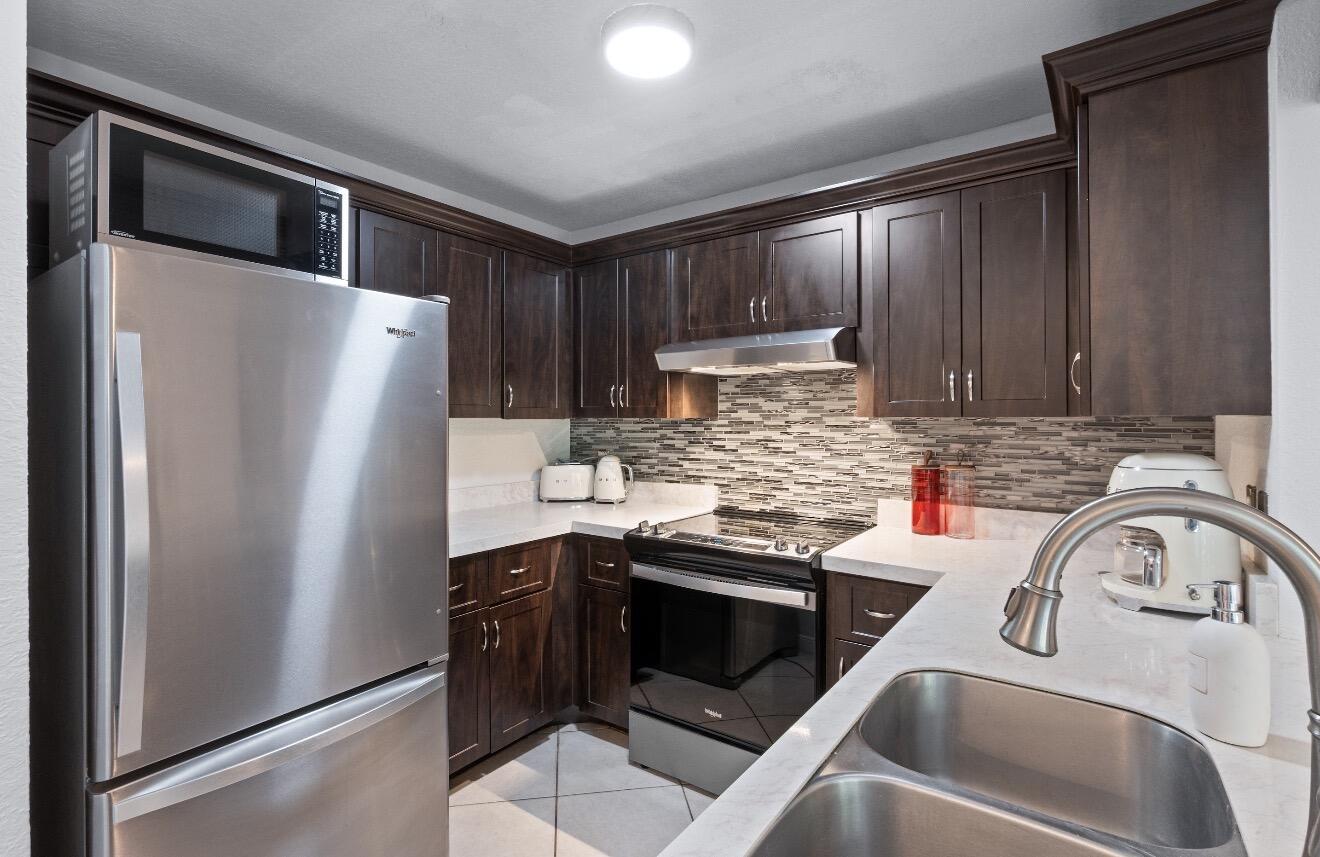 3900 NE 18TH Avenue 13C, Oakland Park, FL 33334, Oakland Park - Photo 5