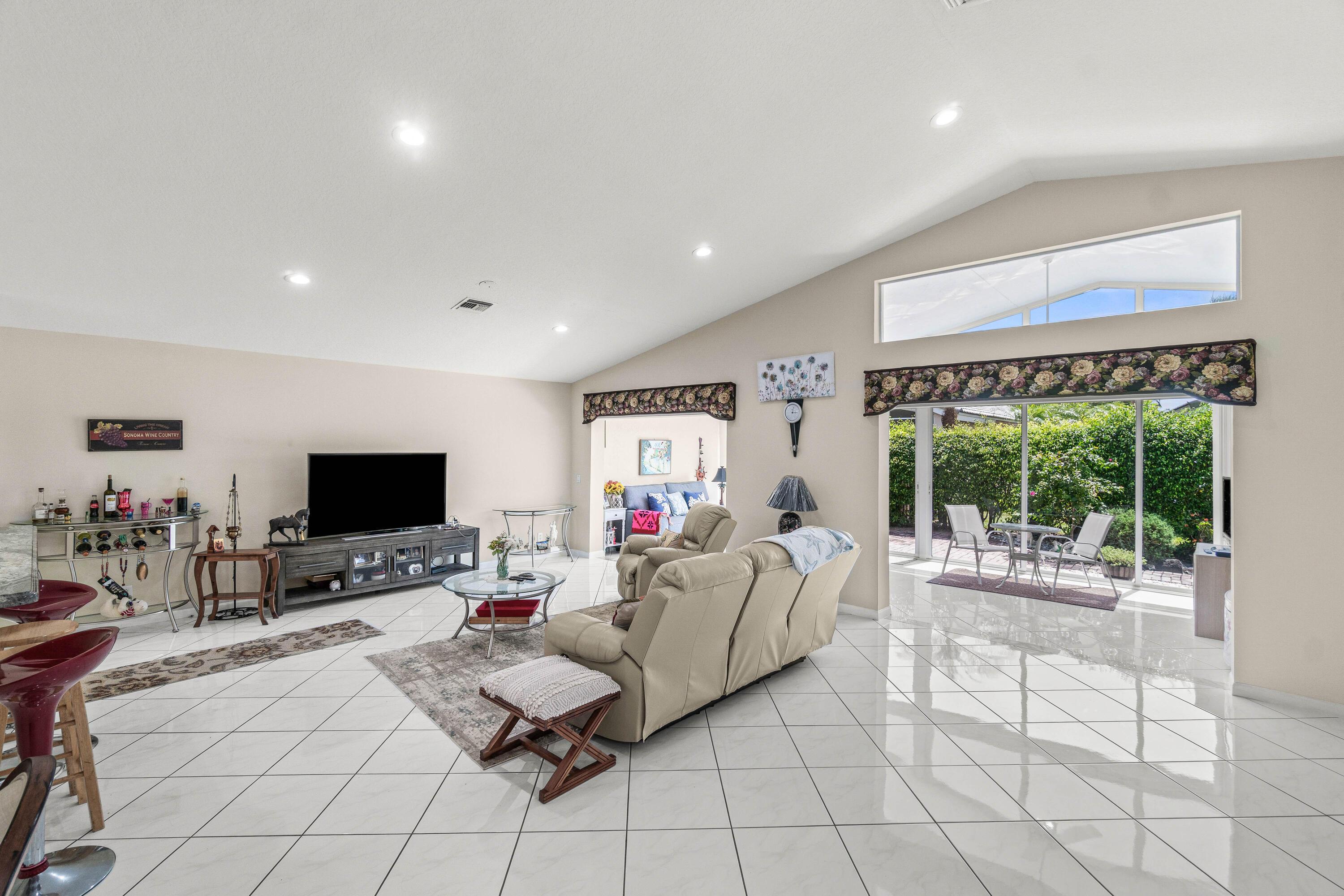 12185 CASTLE PINES Road, Boynton Beach, FL 33437, Boynton Beach - Photo 5