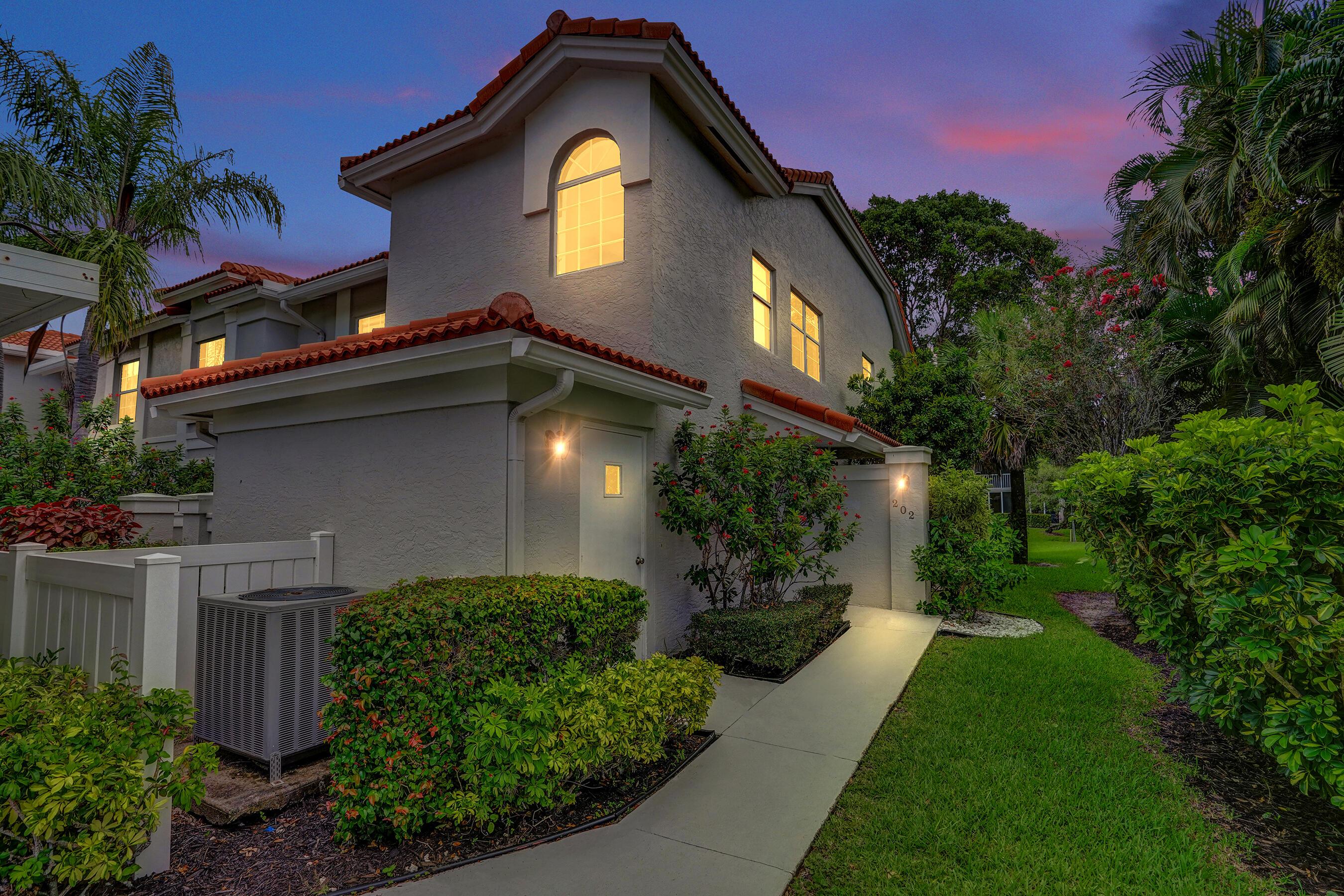 7669 Springwater Place 202, Boynton Beach, FL 33437, Boynton Beach - Photo 3