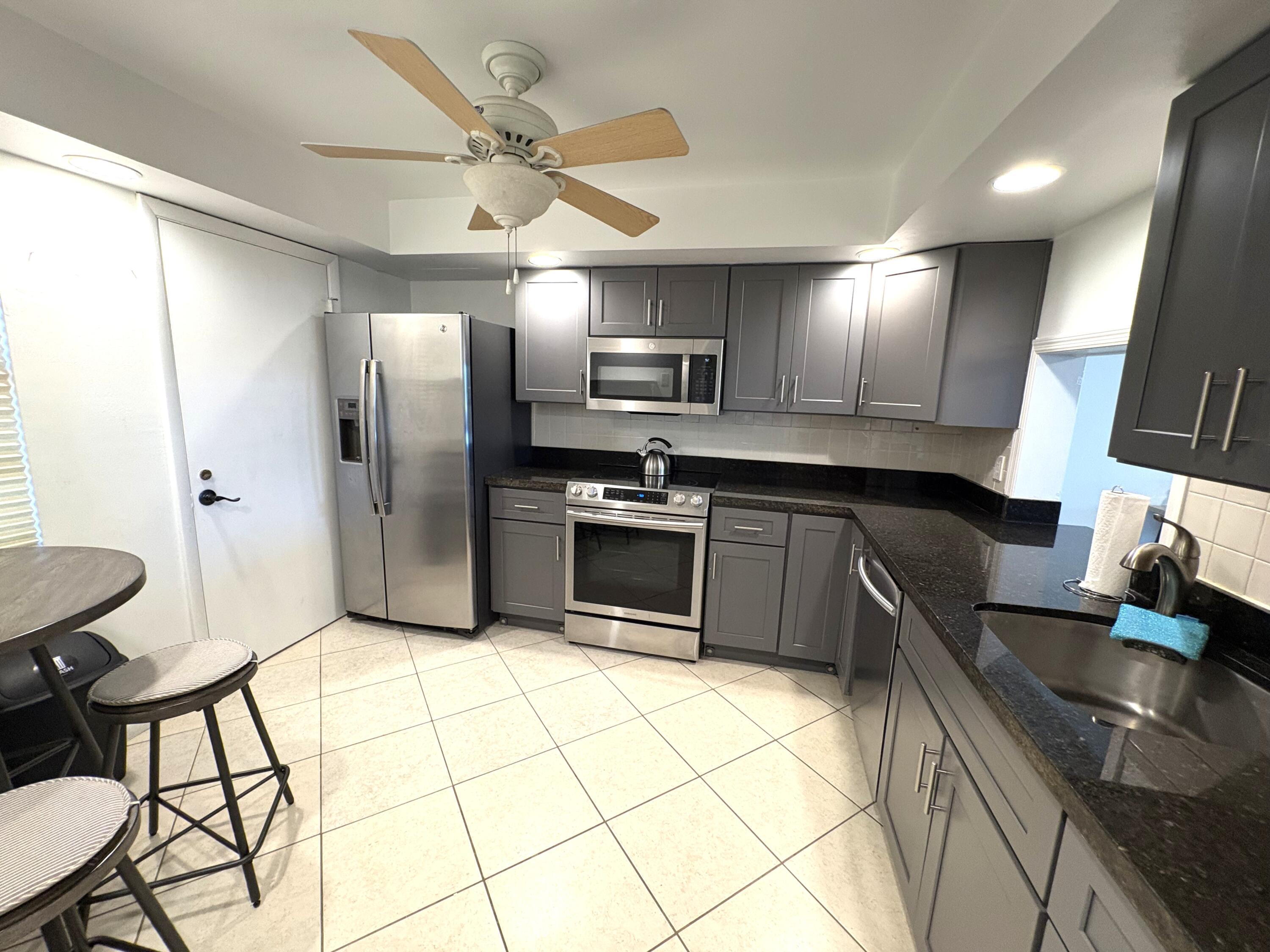 640 TENNIS CLUB Drive 311, Fort Lauderdale, FL 33311, Fort Lauderdale - Photo 3
