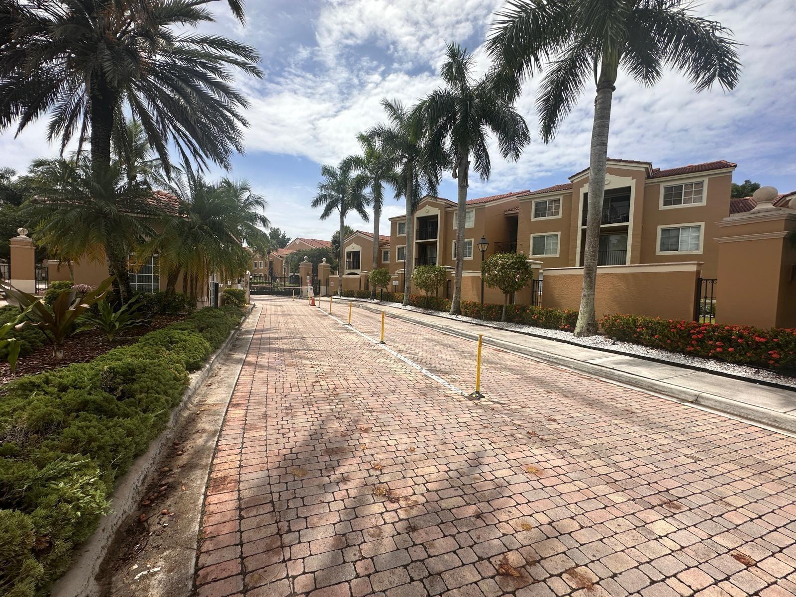 7950 N Nob Hill Road 108, Tamarac, FL 33321, Tamarac - Photo 3