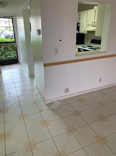 7840 NW 50TH Street 108, Lauderhill, FL 33351, Lauderhill - Photo 3