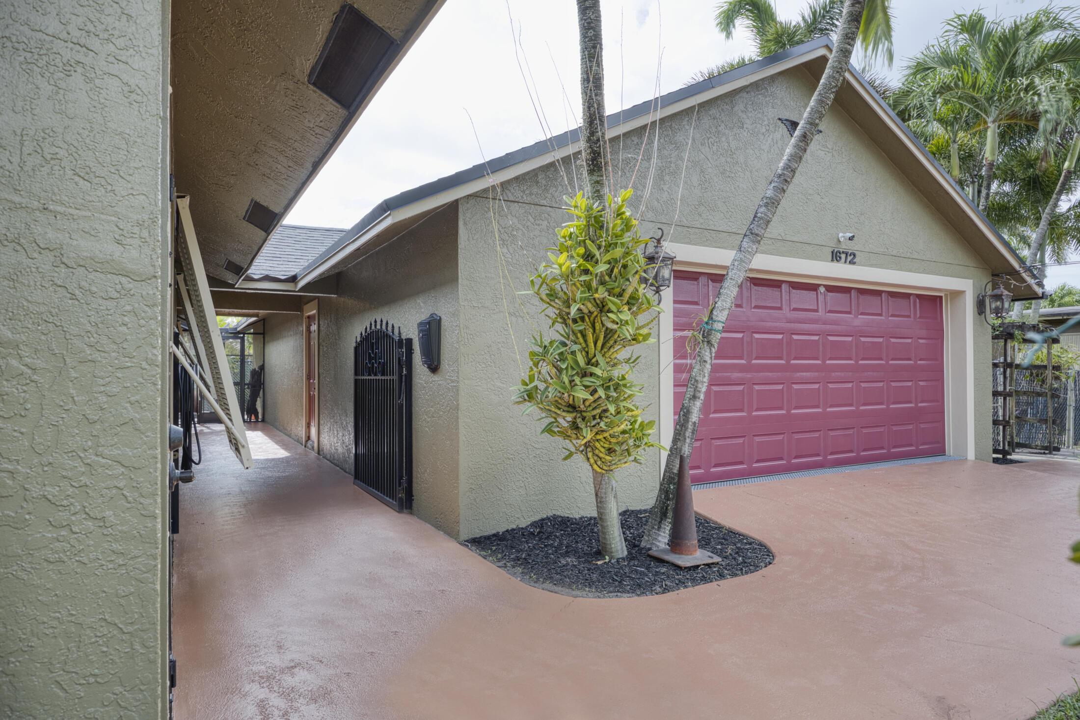 1672 ERIE Terrace, Palm Springs, FL 33406, Palm Springs - Photo 5