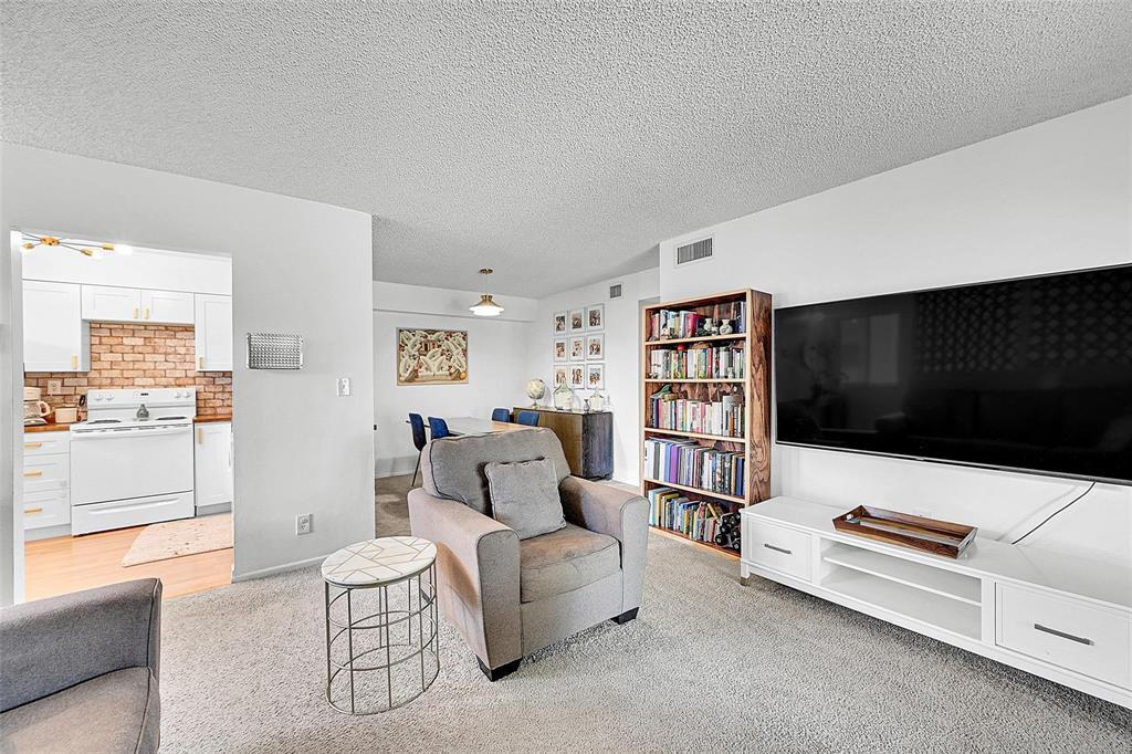 117 GARDENS Drive 204, Pompano Beach, FL 33069, Pompano Beach - Photo 3
