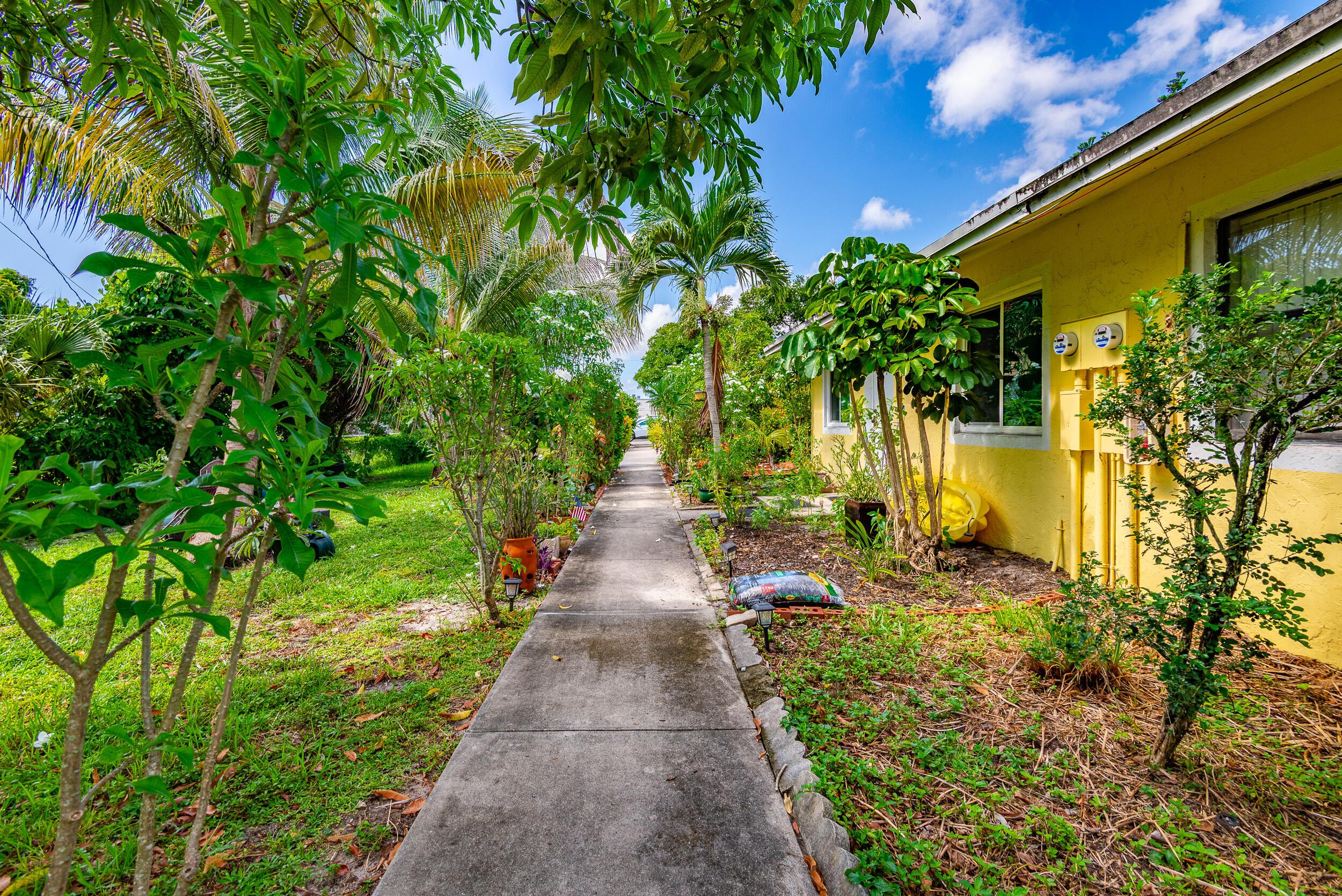 2501 TAYLOR Street C, Hollywood, FL 33020, Hollywood - Photo 2