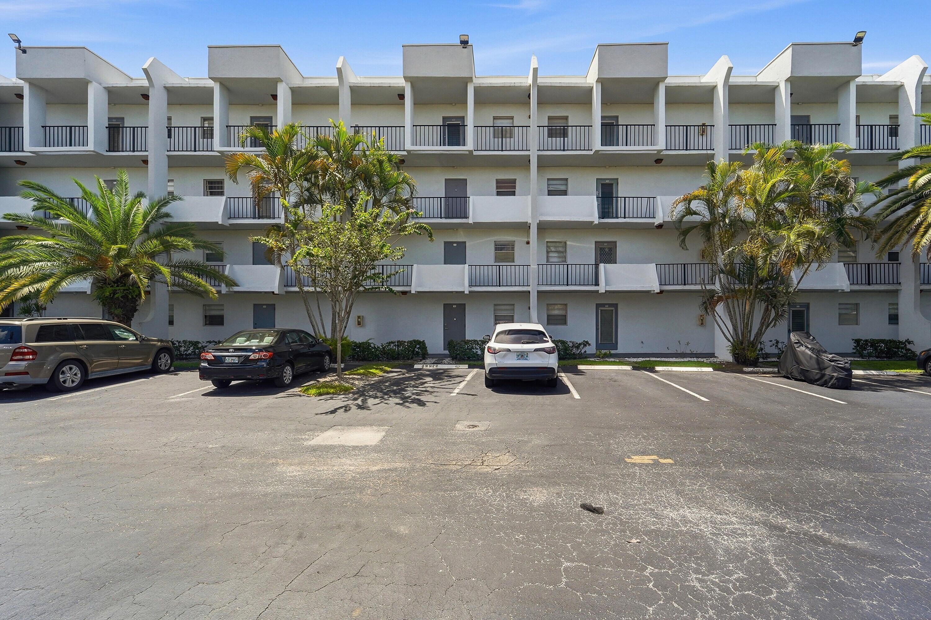3000 E SUNRISE LAKES Drive E 223, Sunrise, FL 33322, Sunrise - Photo 3