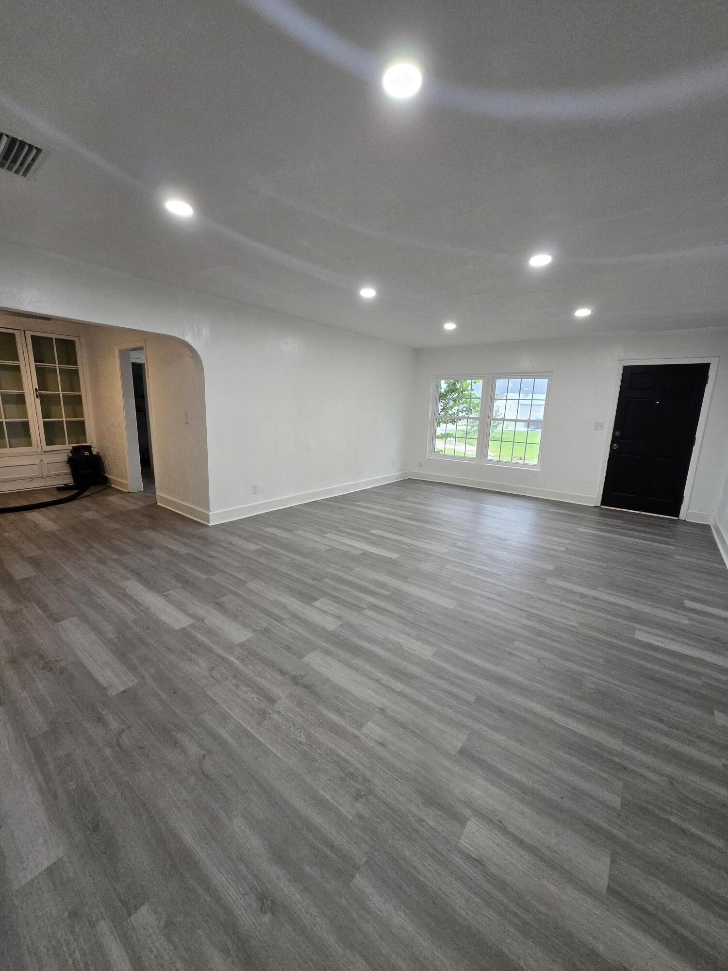 8305 HOGAN Road, Jacksonville, FL 32216, Jacksonville - Photo 4