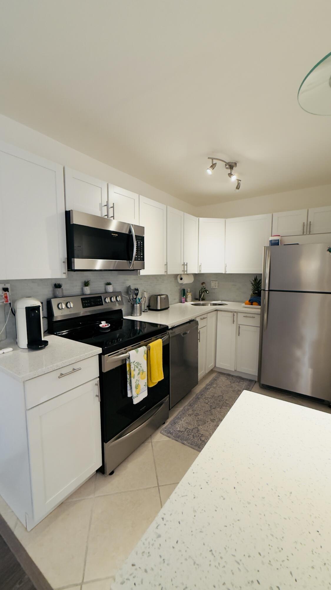 702 SE 2nd Avenue SE 405, Deerfield Beach, FL 33441, Deerfield Beach - Photo 4