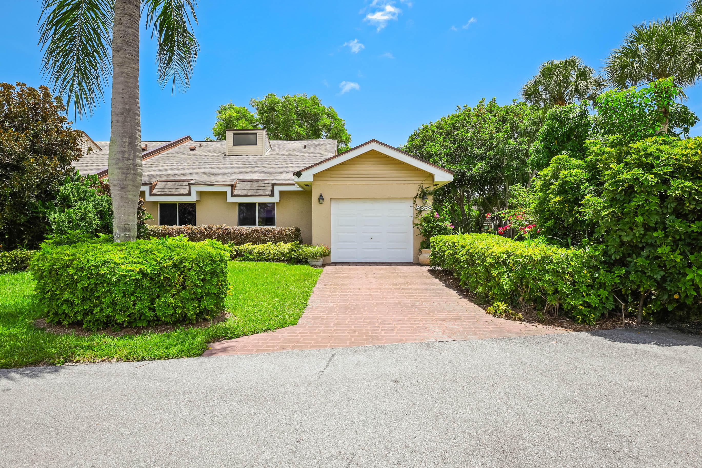 6858 FOUNTAINS Circle, Lake Worth, FL 33467, Lake Worth - Photo 2