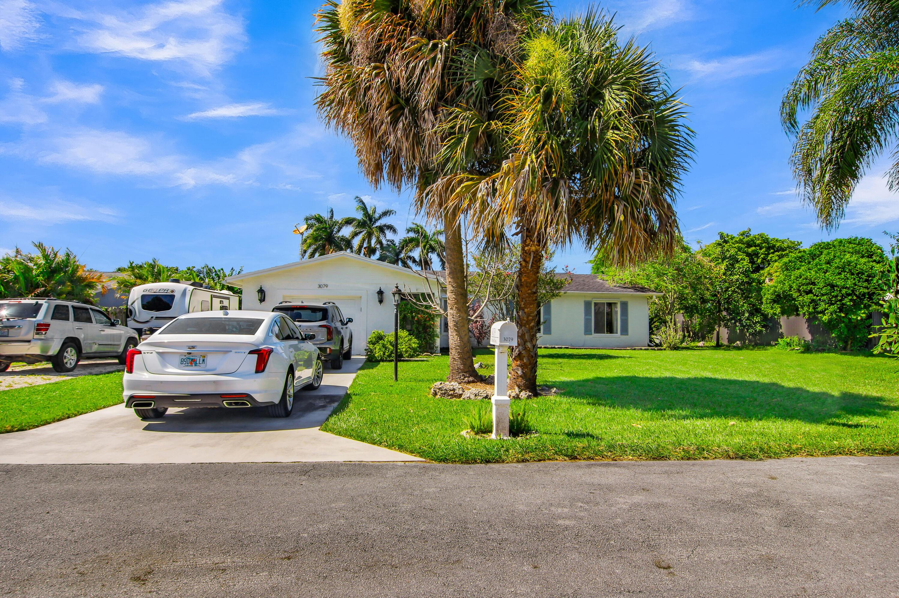 3079 Indian Trail, Lake Worth, FL 33462, Lake Worth - Photo 2