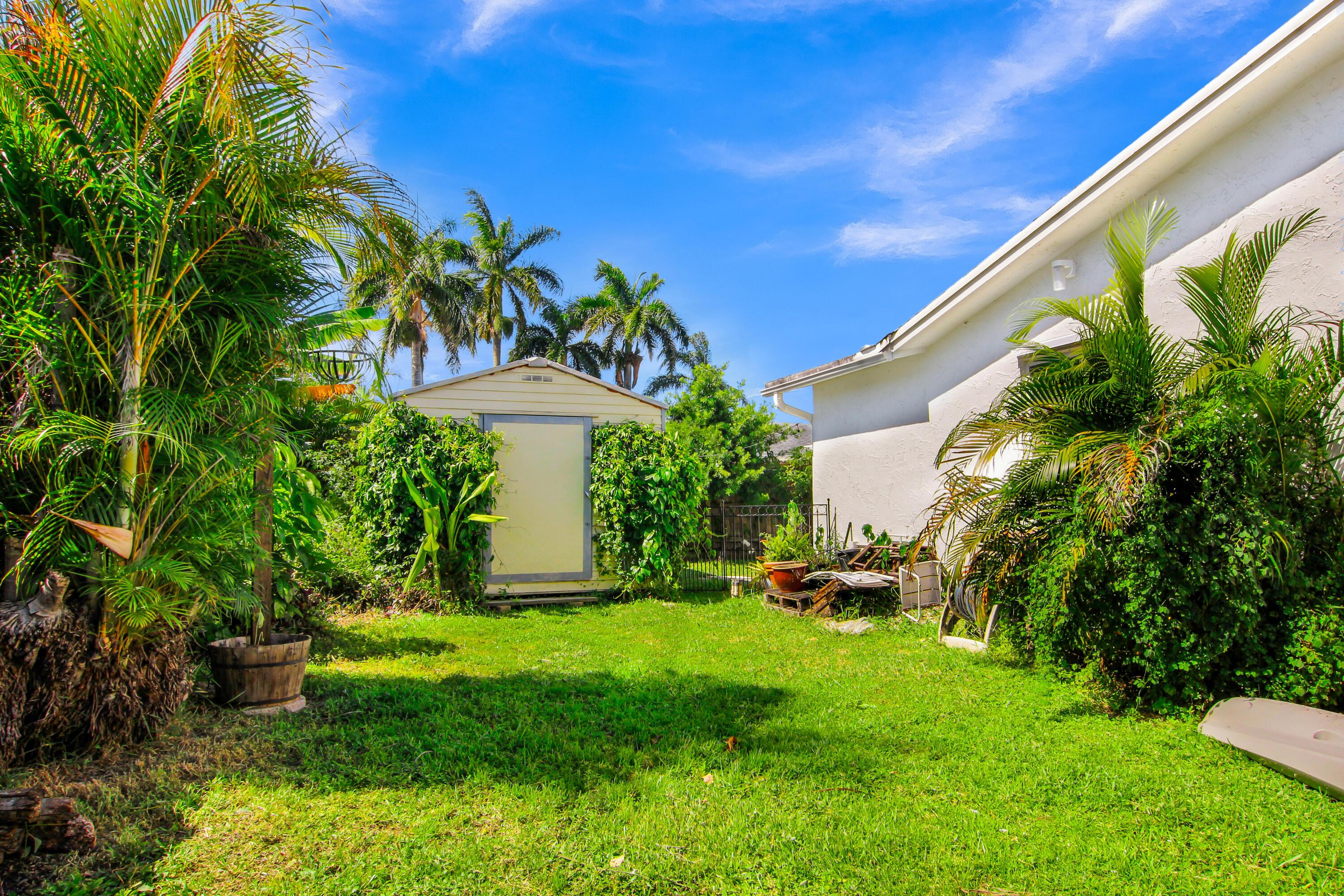 3079 Indian Trail, Lake Worth, FL 33462, Lake Worth - Photo 4