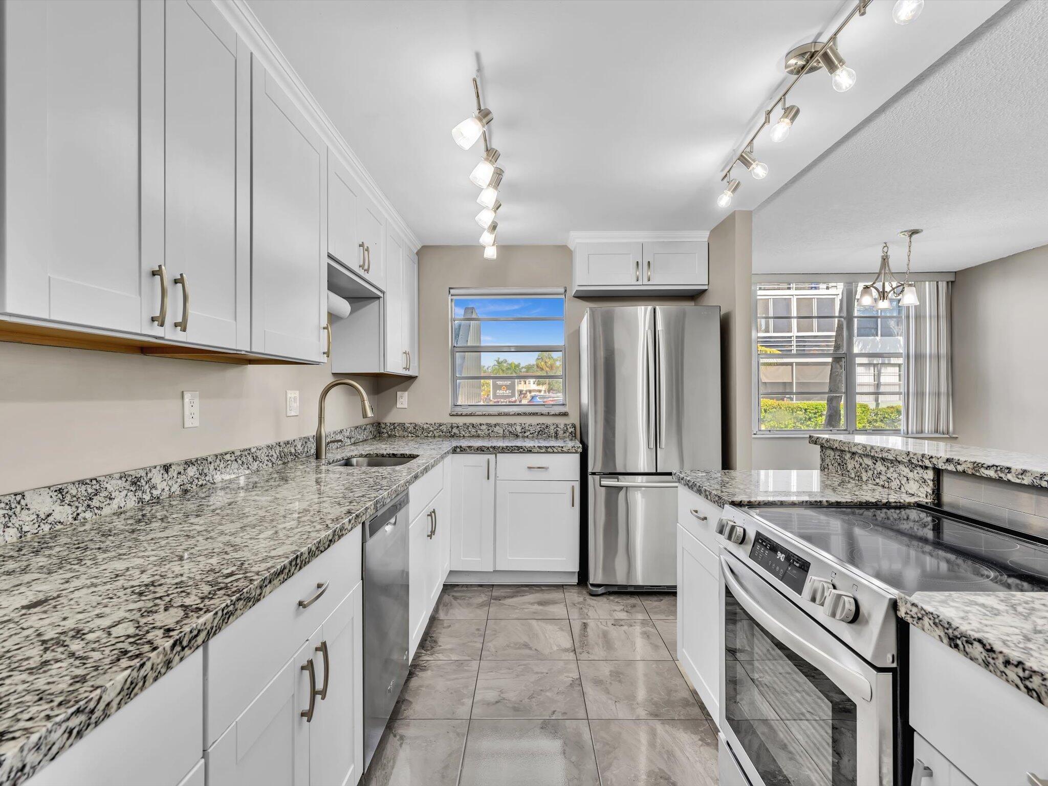 2741 TAFT Street 104, Hollywood, FL 33020, Hollywood - Photo 5