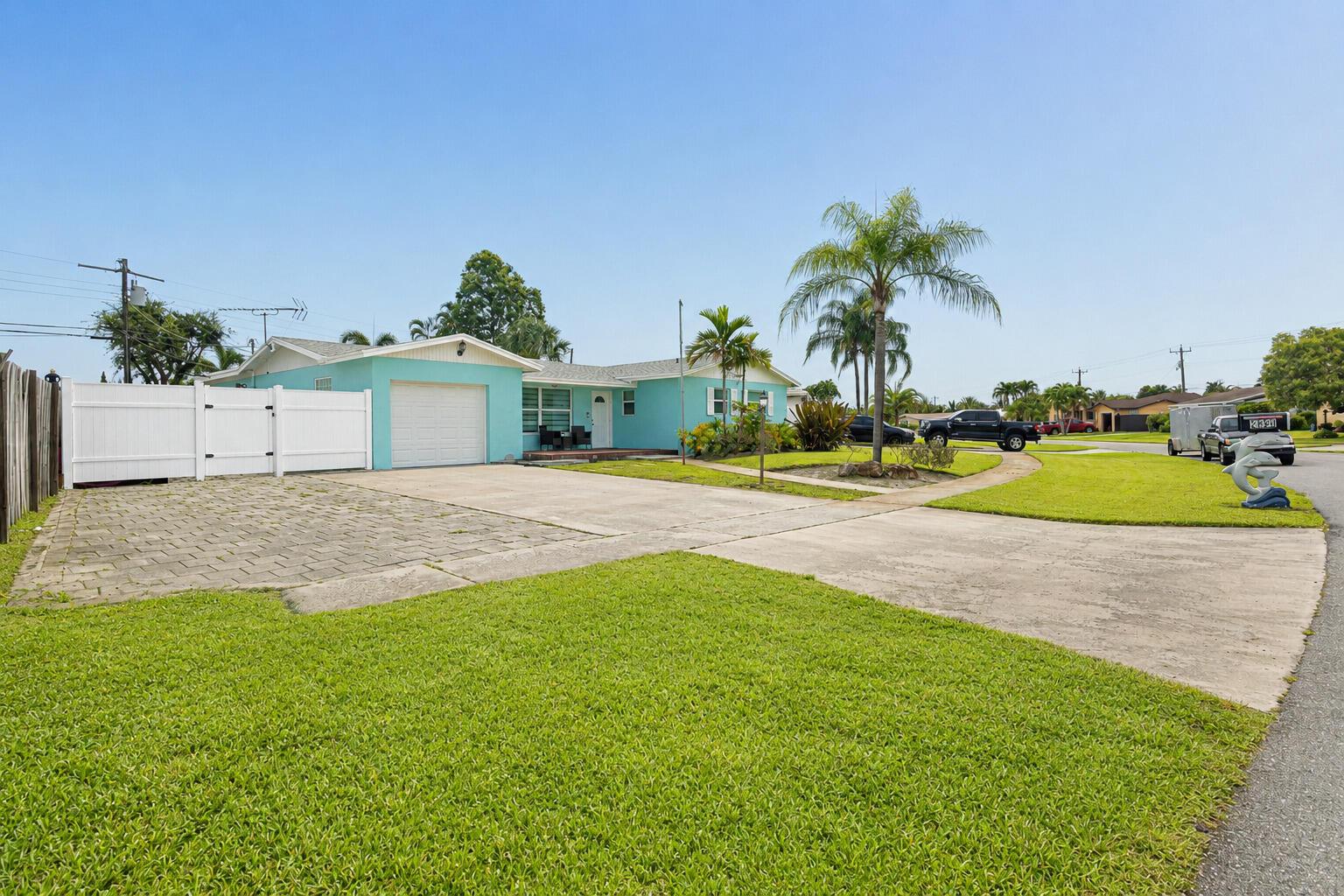 2395 Edgewater Drive, West Palm Beach, FL 33406, West Palm Beach - Photo 2