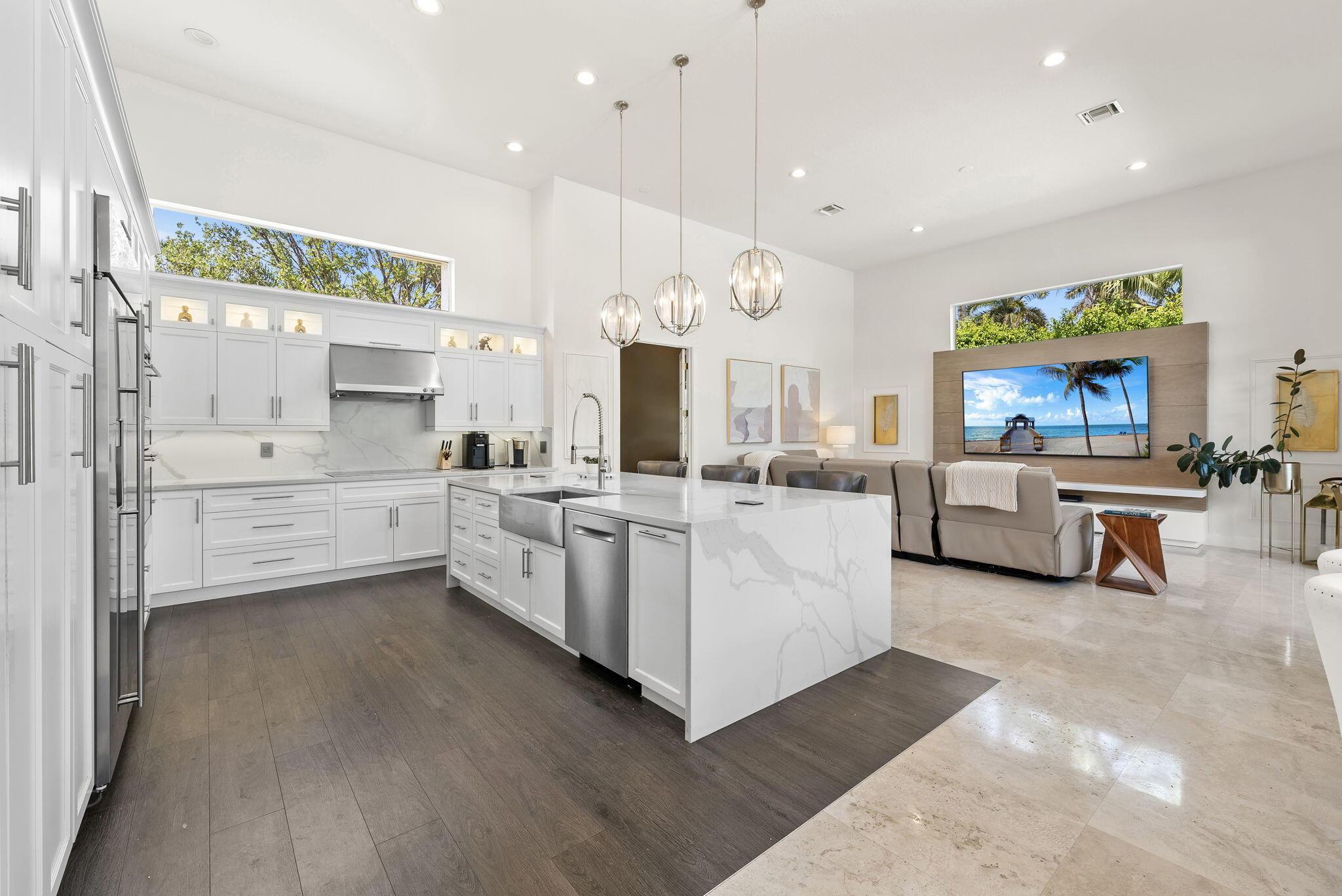 2480 Poinciana Lane, Weston, FL 33327, Weston - Photo 4